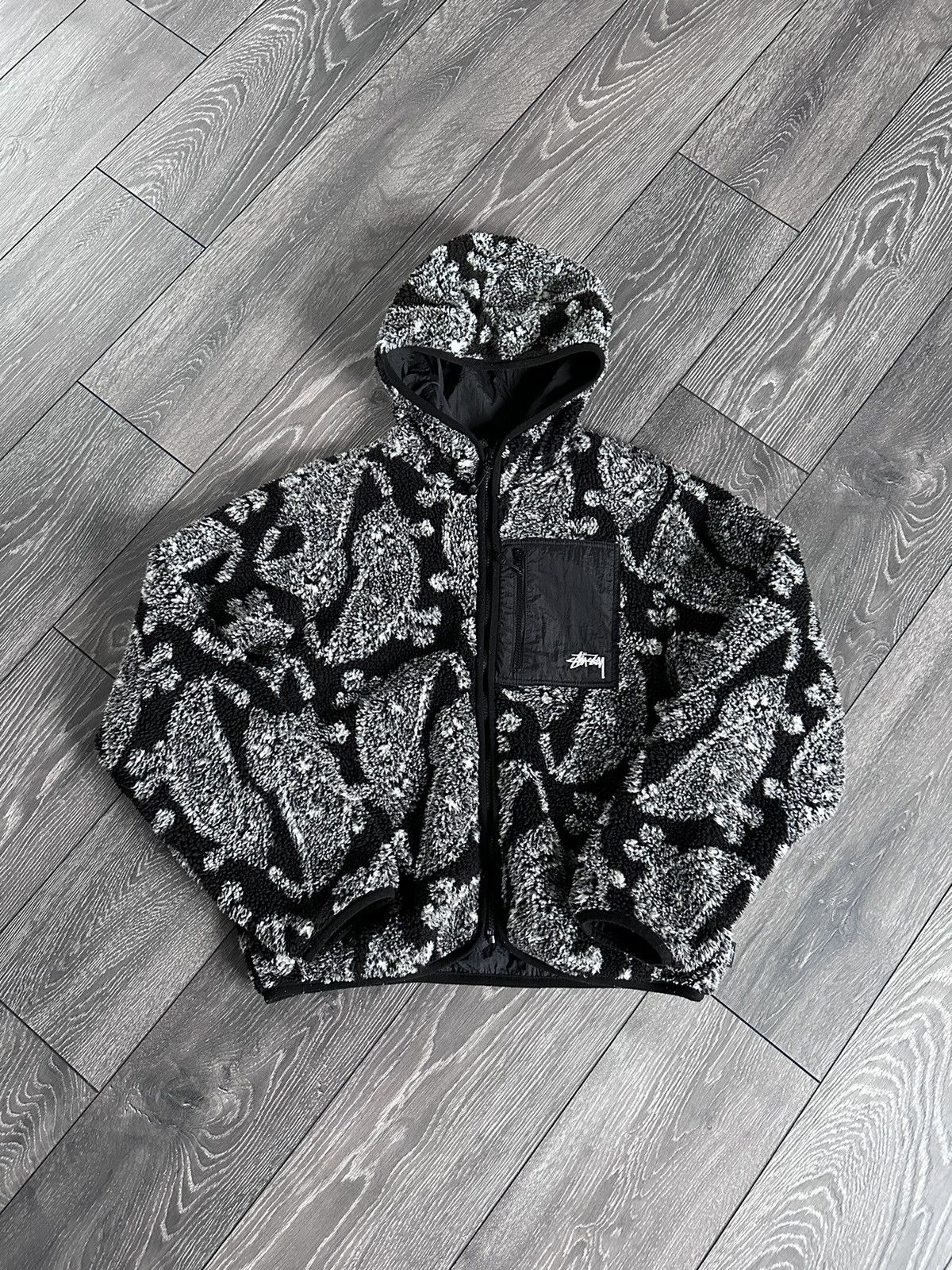 image of Stussy Bandana Paisley Sherpa Hooded Jacket Fleece Jacket in Black, Men's (Size Small)