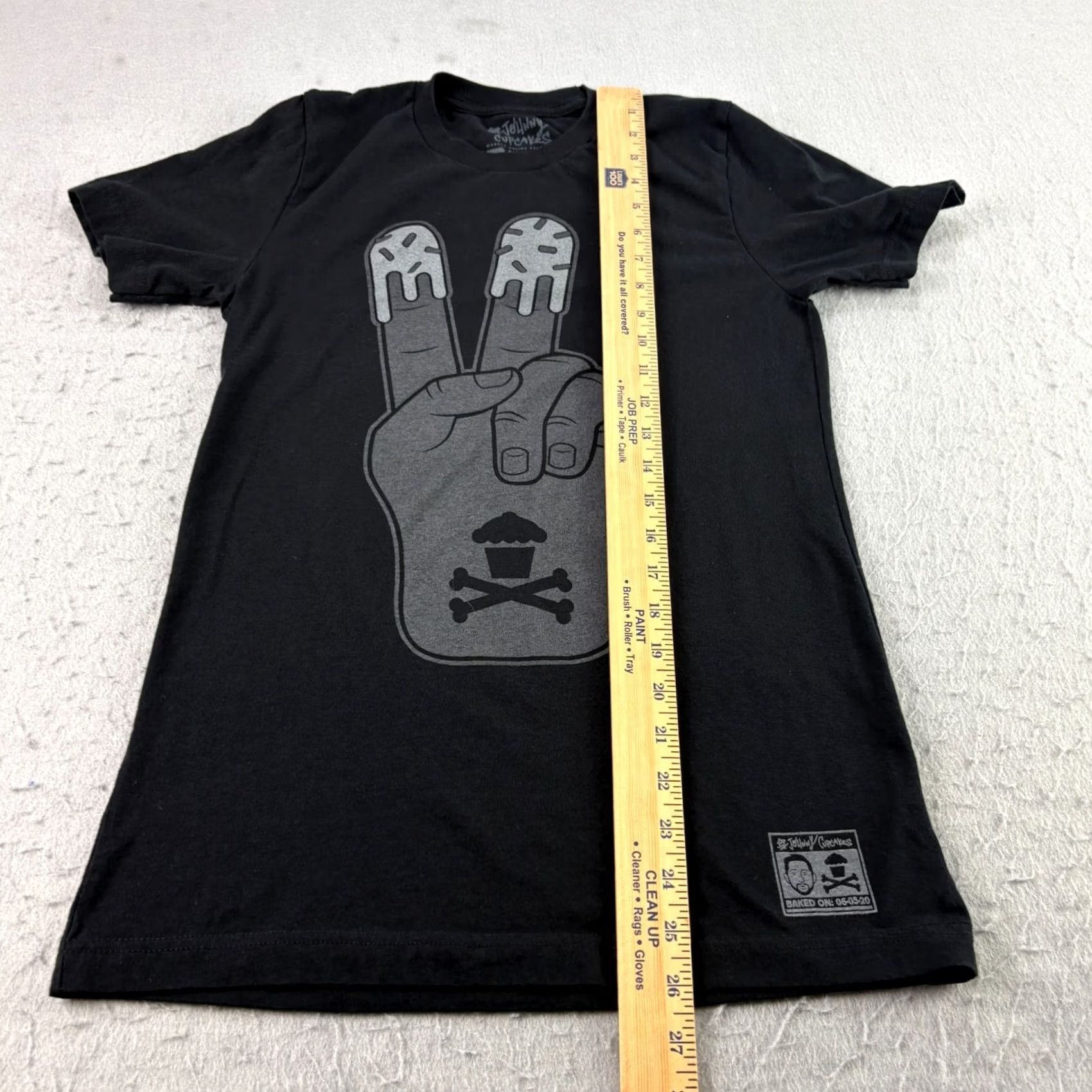 Johnny Cupcakes Johnny Cupcakes Shirt Womens Small Black BLM Peace Graphic Crew Neck Adult Size S / US 4 / IT 40 - 6 Thumbnail