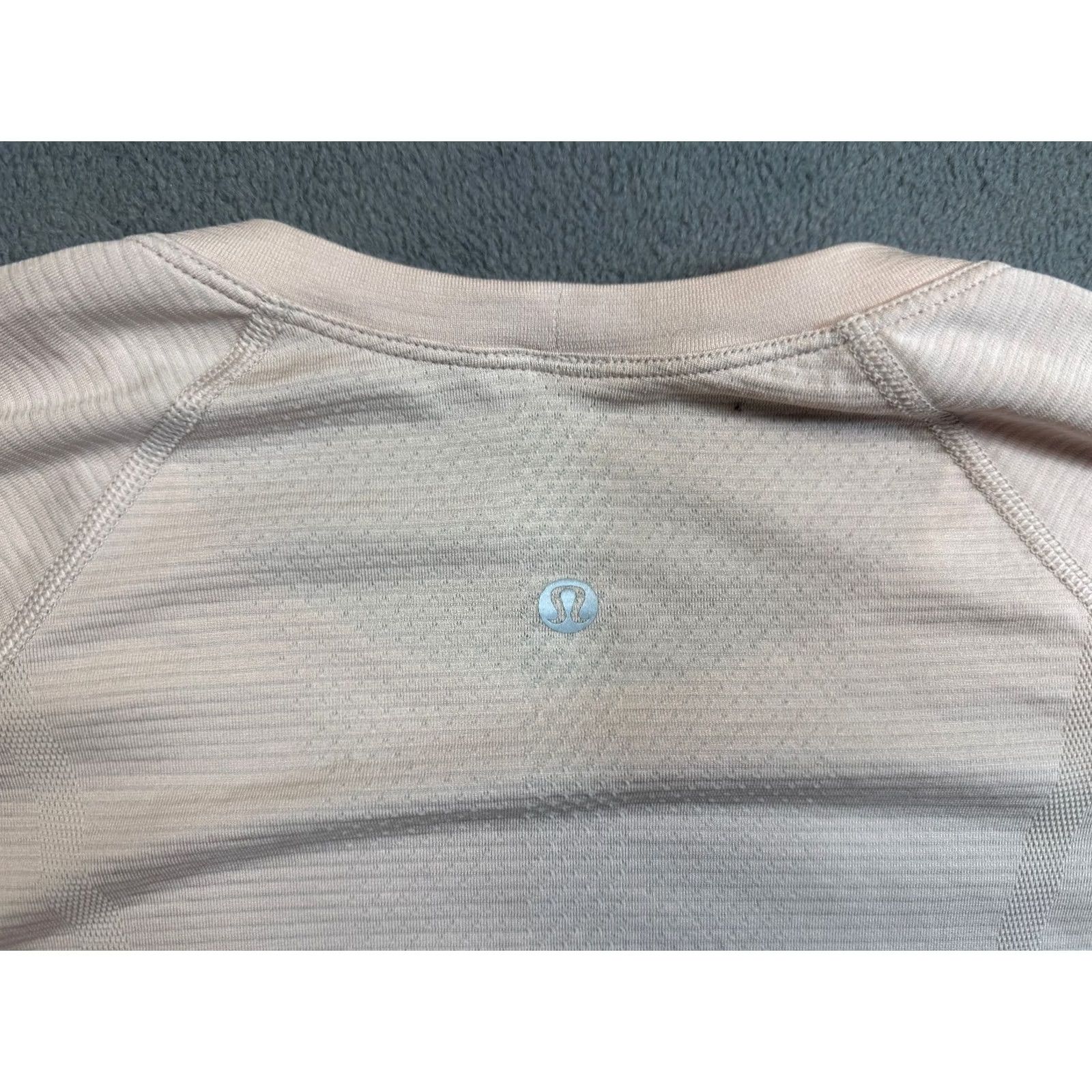 Lululemon Lululemon training top shirt long sleeve gym Peach Pink womens size 10 Size L / US 10 / IT 46 - 7 Thumbnail