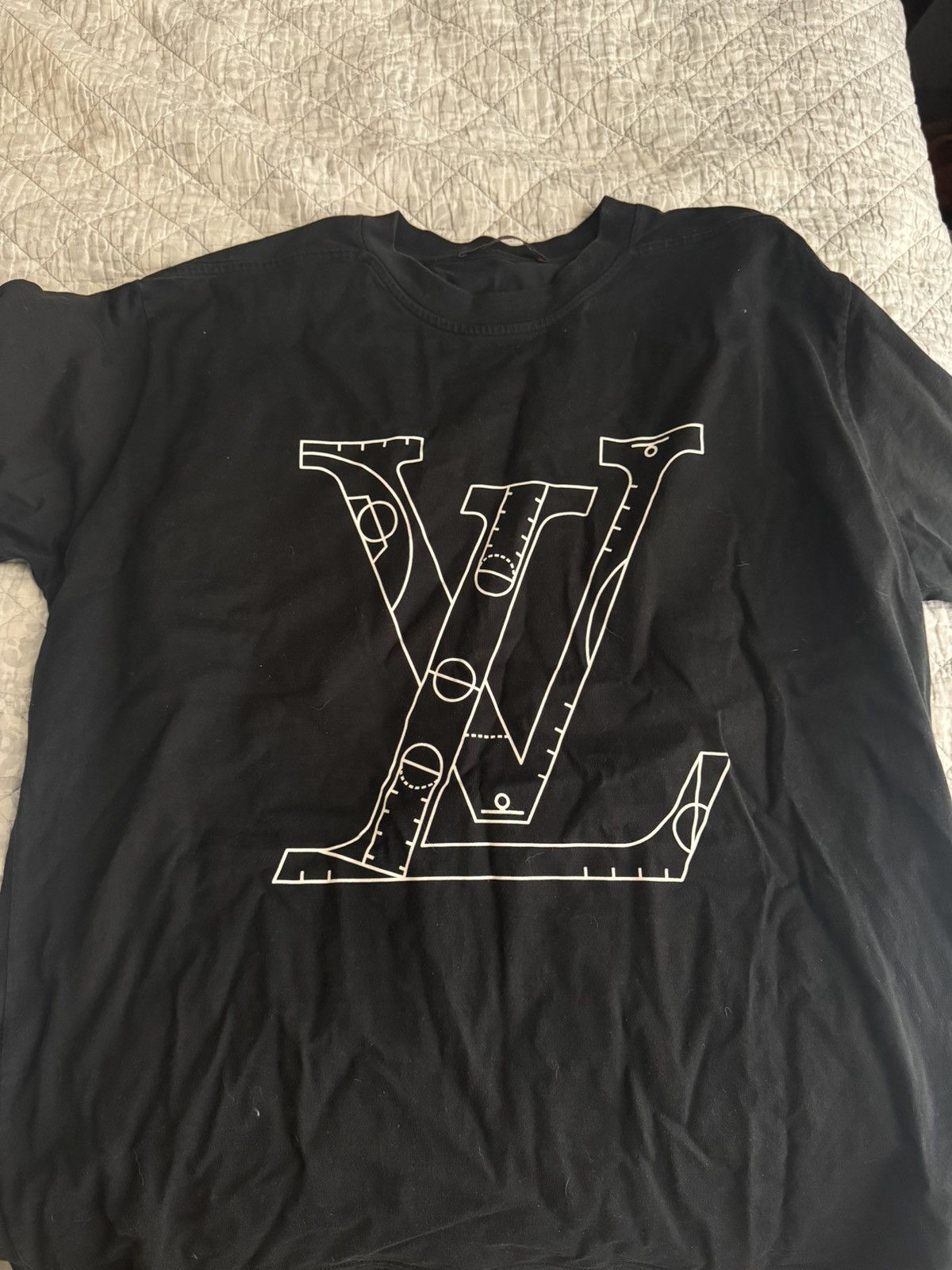 Louis Vuitton Louis Vuitton x NBA Tee Size US L / EU 52-54 / 3 - 1 Thumbnail