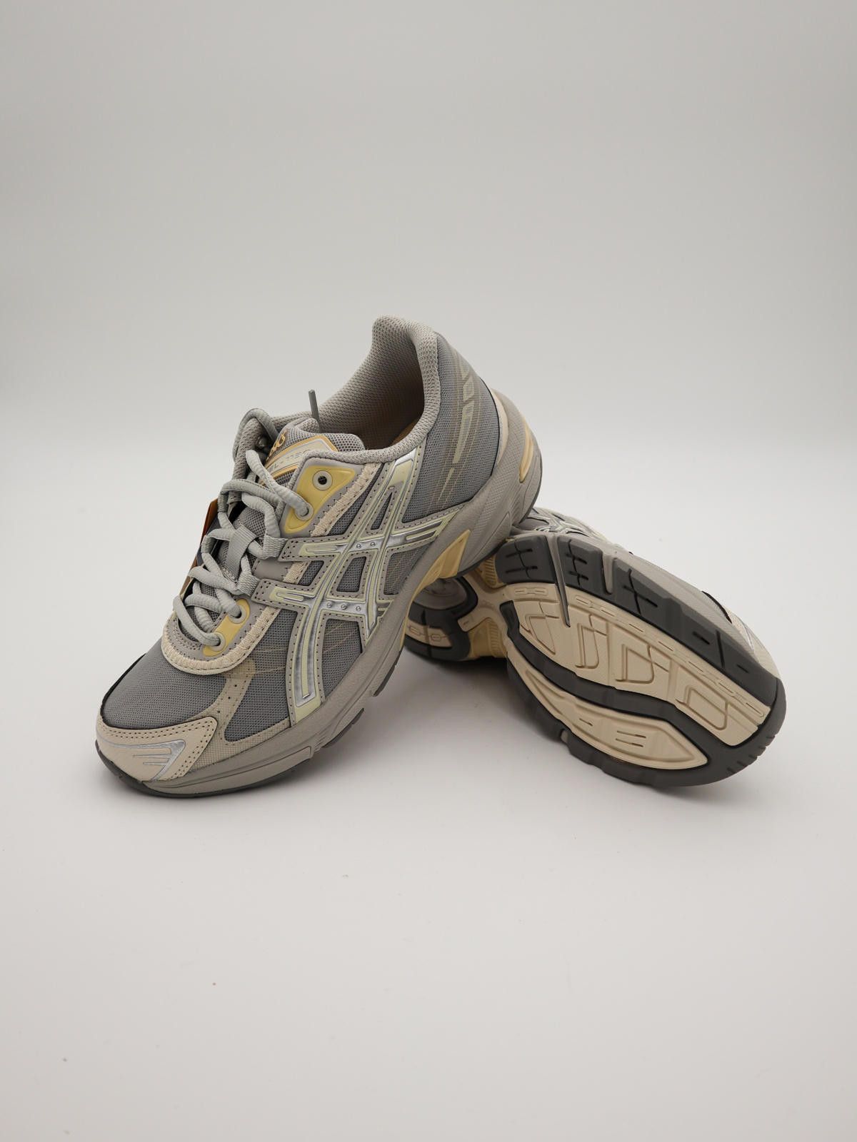 Asics ASICS Gel‑1130 Oyster Grey – 1201A783‑021 – Grey Trainers Size US 5 / EU 37 - 4 Thumbnail