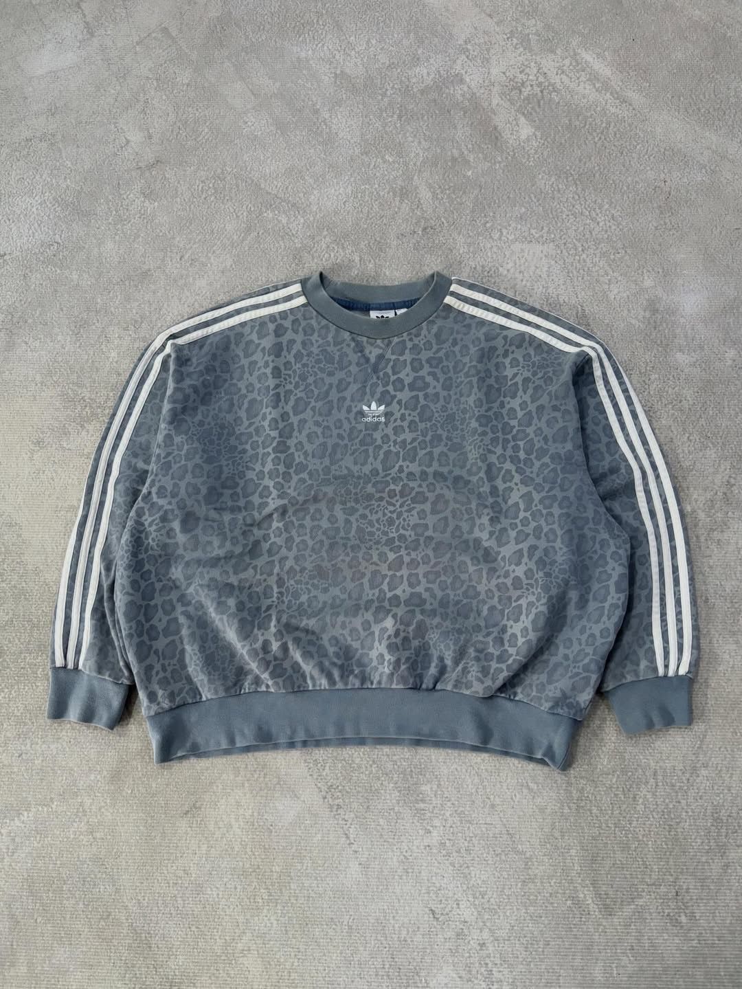 Adidas ADIDAS SMALL LOGO CENTER BLUE GREY WASHED LEOPARD SWEATSHIRT Size XS / US 0-2 / IT 36-38 - 1 Thumbnail