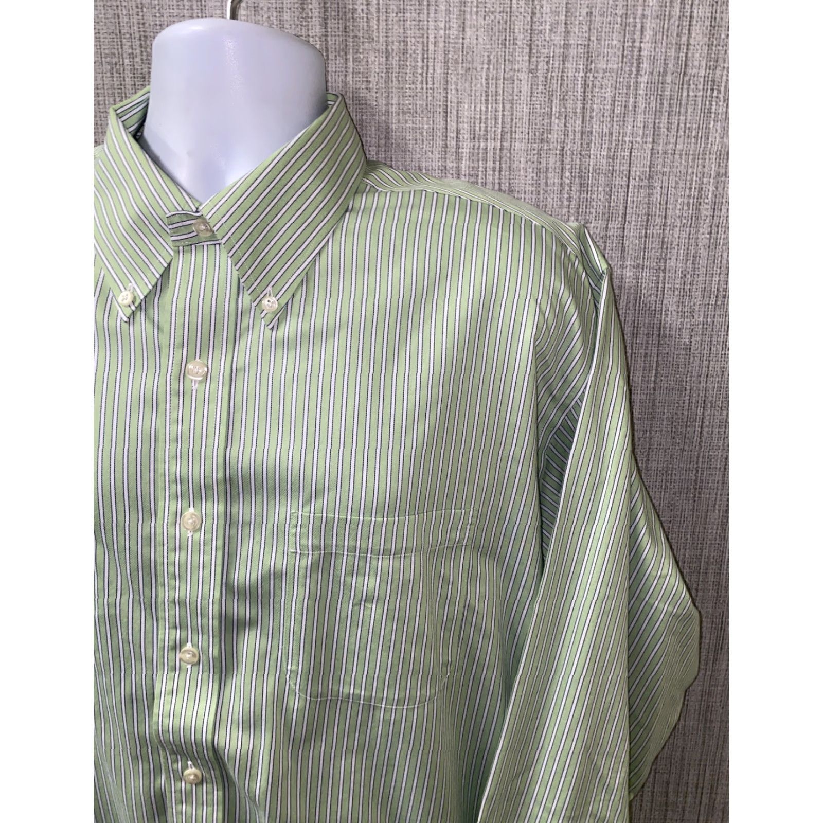 Brooks Brothers Brooks Brothers Mens Dress Shirt XL Green/White Striped Long Sleeve Non-Iron Regular Size Type: Regular Mens Size 46R - 2 Thumbnail