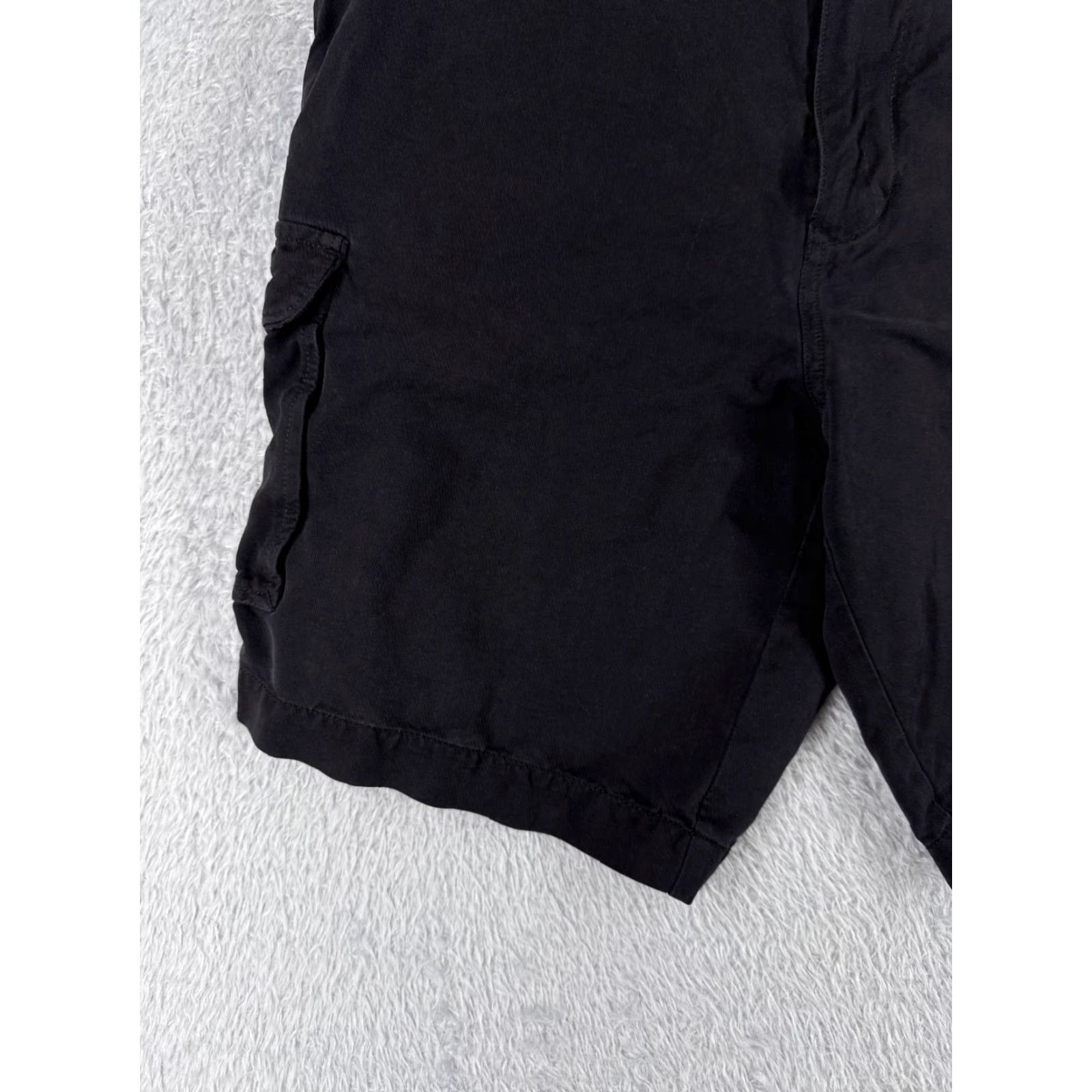 Tommy Bahama VINTAGE? No. Tommy Bahama Shorts Mens Cargo Silk Black 34 Adult Regular Inseam 10in Pockets Quick Dry Beach Vacation Mens Size US 34 / EU 50 - 4 Thumbnail