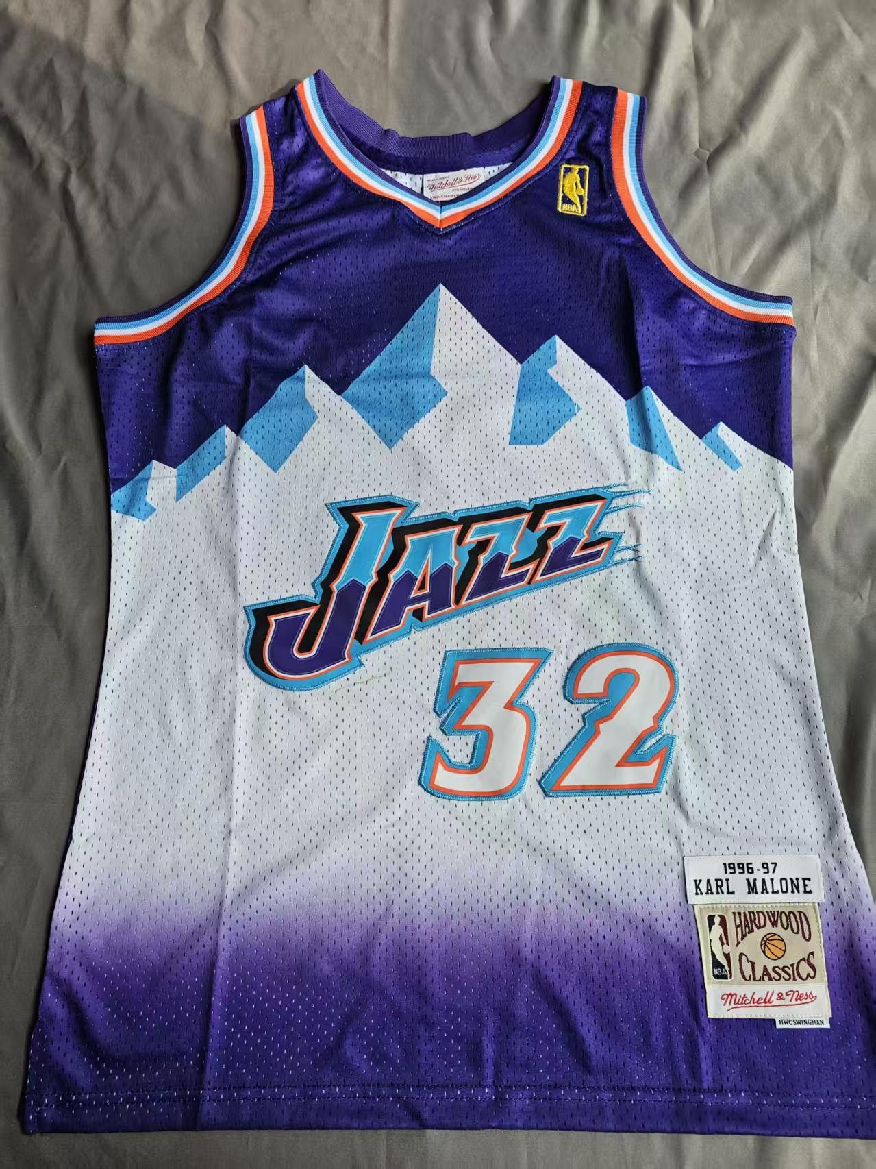 NBA #32 Karl Malone Jersey Utah Jazz 1996 97 Size US L / EU 52-54 / 3 - 1 Thumbnail