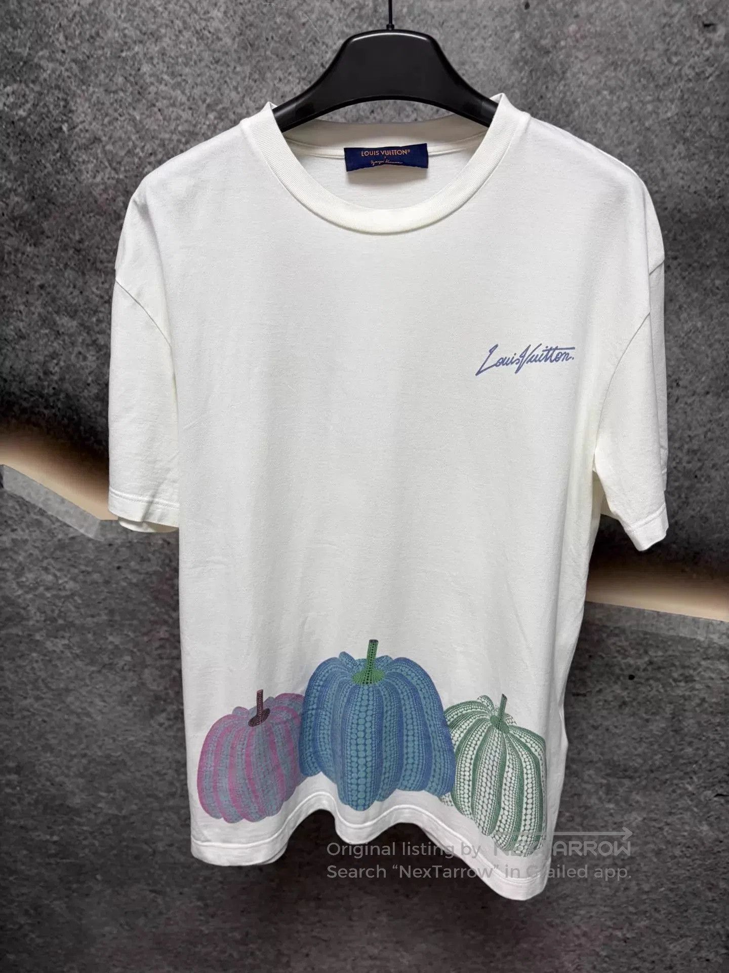 Louis Vuitton White Pumpkin Graphic Short Sleeve T-Shirt. Size US L / EU 52-54 / 3 - 1 Thumbnail