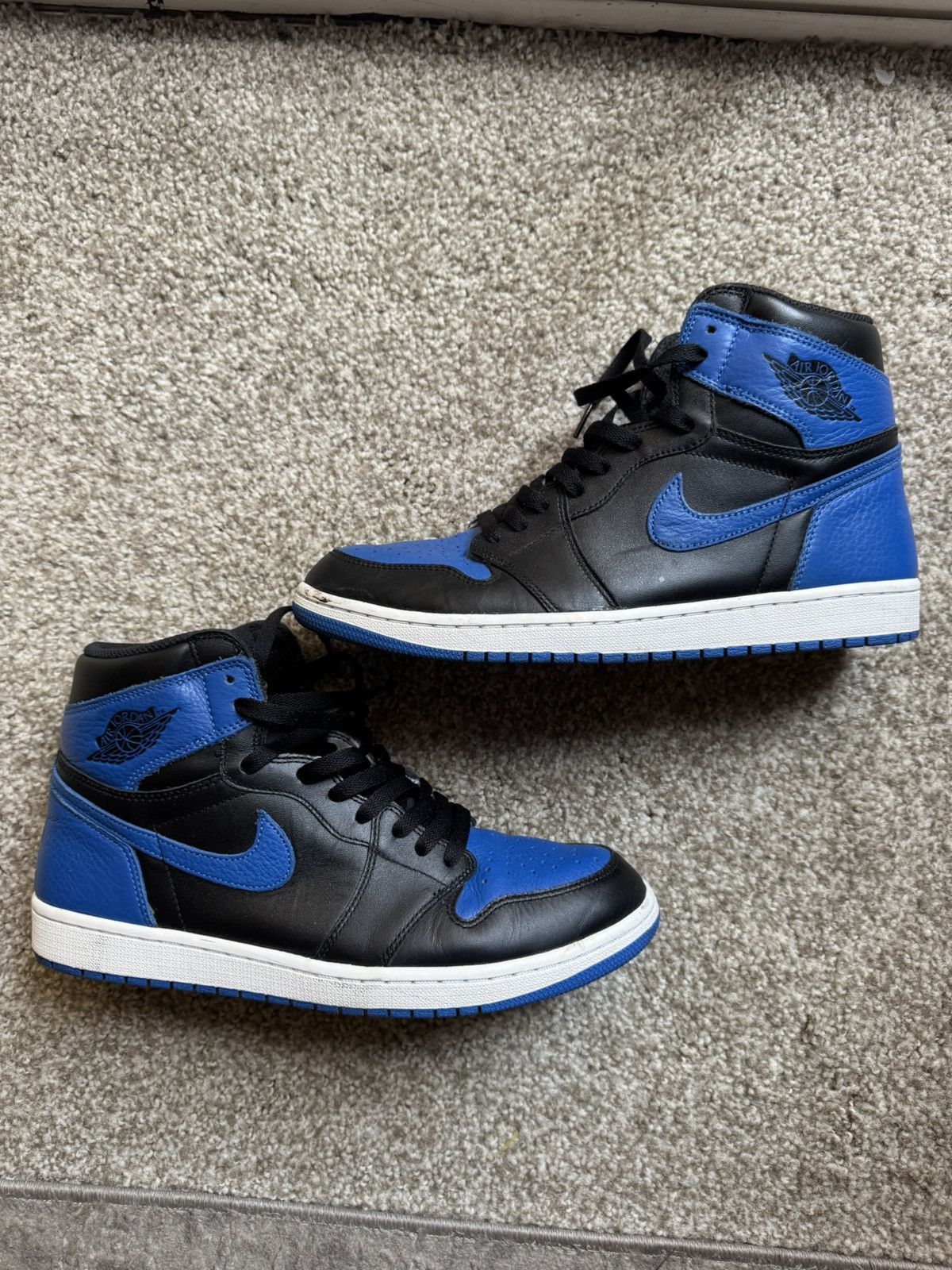 Jordan Brand Jordan 1 Royal 2017 Size US 11.5 / EU 44-45 - 2 Thumbnail