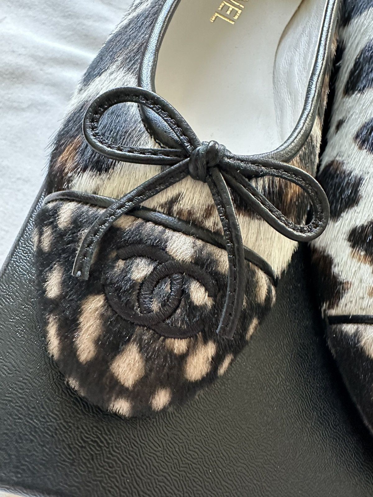 Chanel Chanel 2026S pony hair ballet flat size 36 Size US 6 / IT 36 - 3 Thumbnail