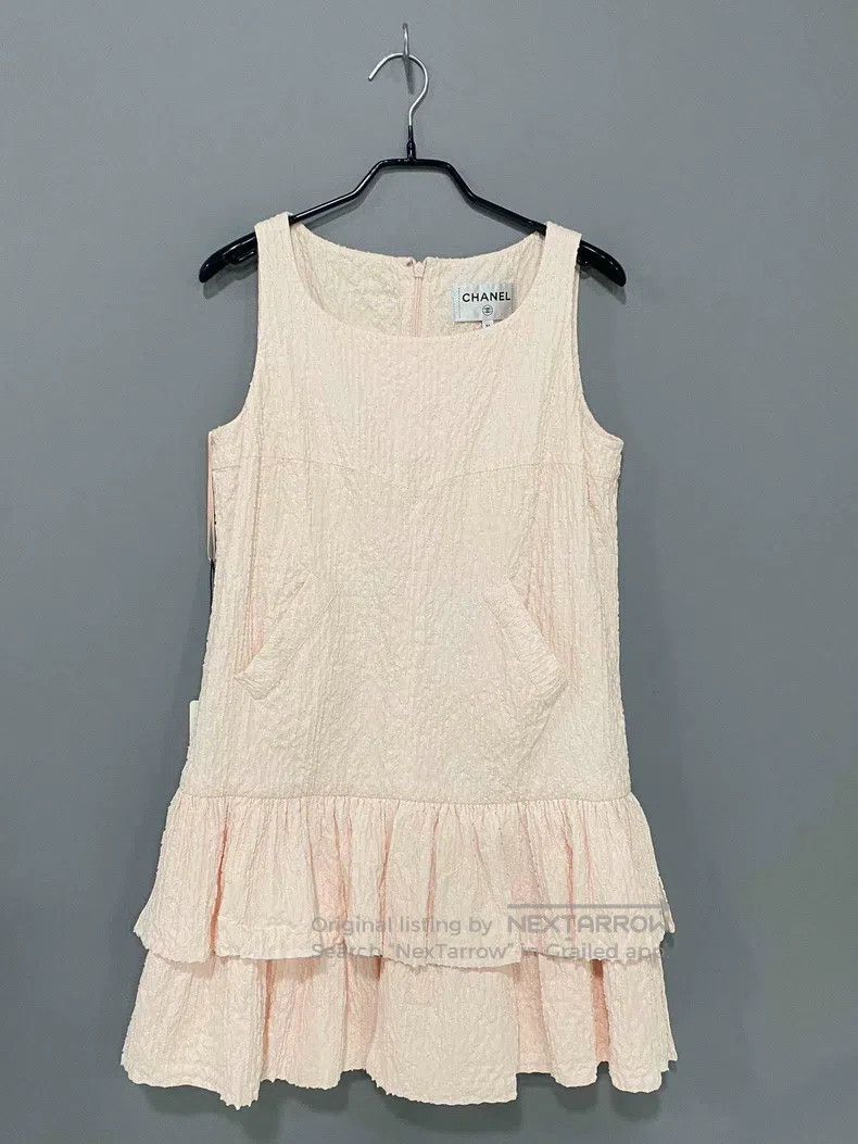 Chanel Chanel Sleeveless cake hem dress Size XS / US 0-2 / IT 36-38 - 1 Thumbnail