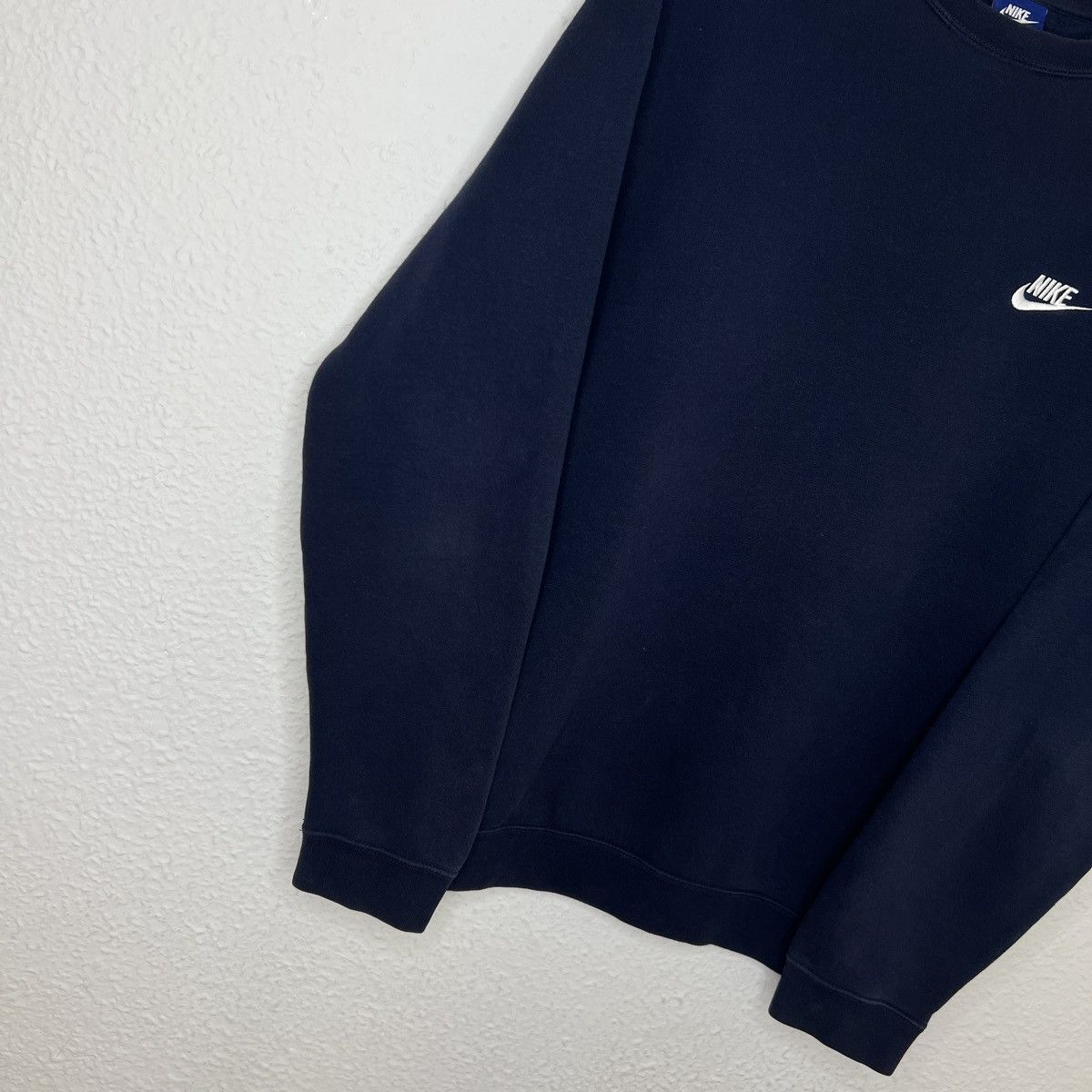 Nike × Vintage VINTAGE Y2K NIKE SWEATSHIRT NAVY CREWNECK MINI SWOOSH Size US L / EU 52-54 / 3 - 2 Thumbnail