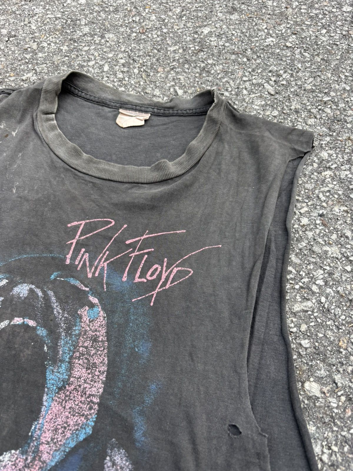 Vintage Vintage distress thrashed pink floyd the wall winterland 90s Size US XL / EU 56 / 4 - 8 Thumbnail