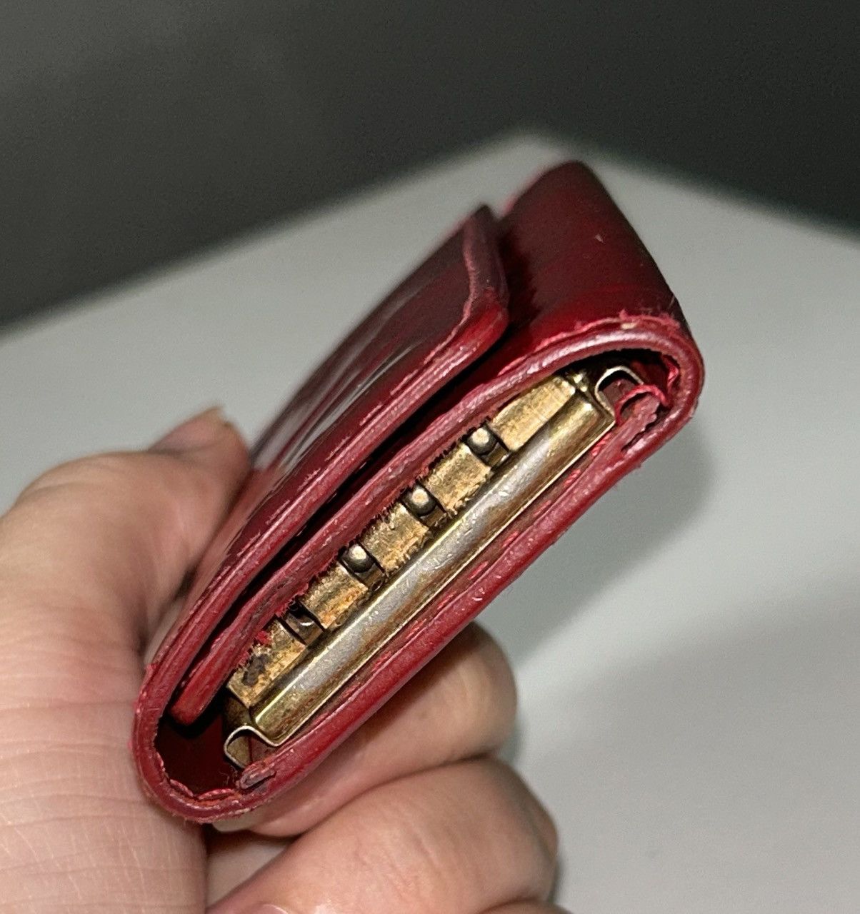 Louis Vuitton Louis Vuitton Red Vernis Leather Key Holder CA0098 Size ONE SIZE - 9 Thumbnail