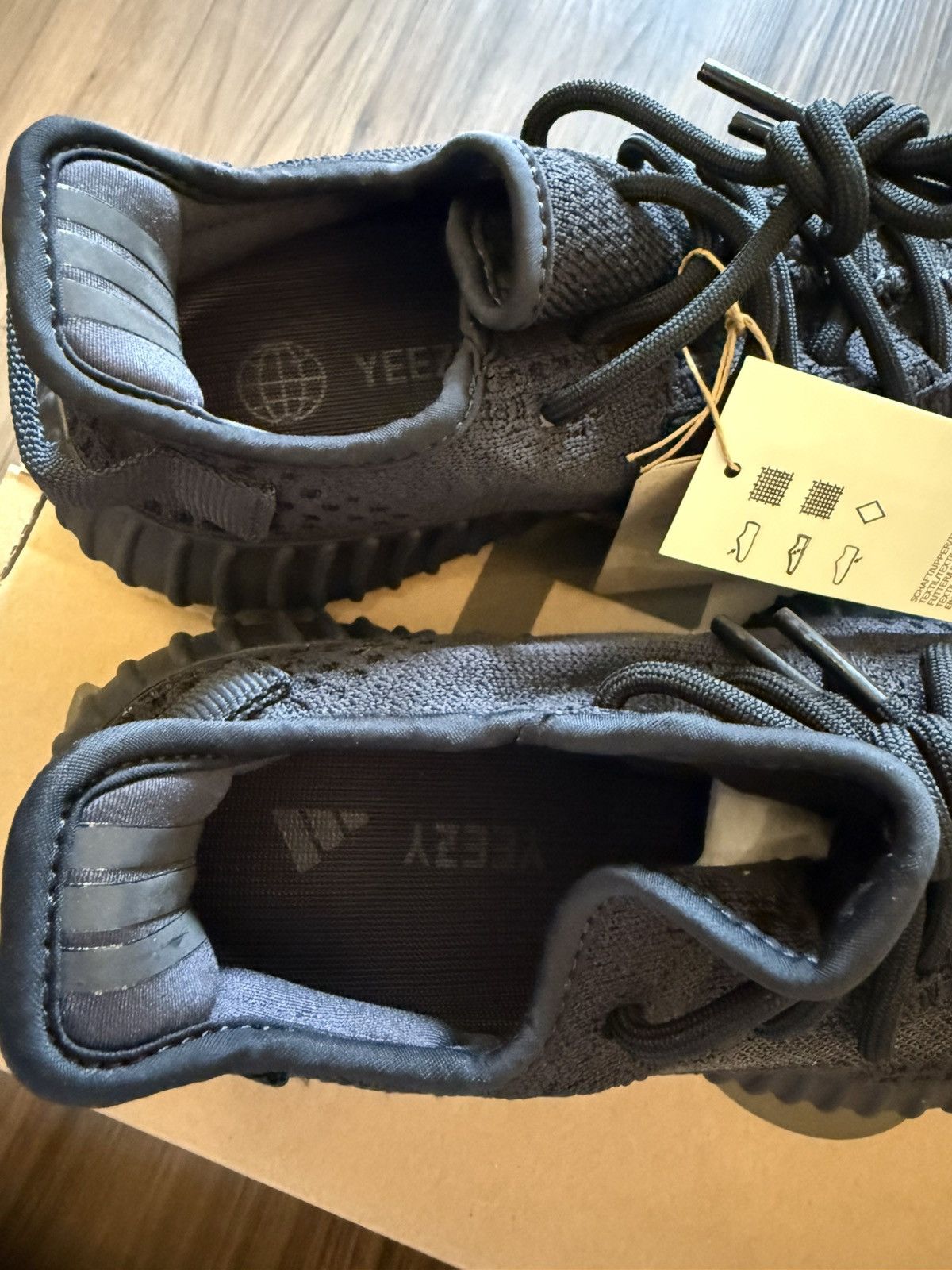 Adidas × Kanye West Adidas Yeezy Boost 350 V2 “Onyx” Black Men’s Size 5.5 Size US 5.5 / EU 38 - 4 Thumbnail