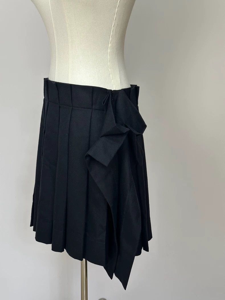 Vivienne Westwood Vivienne Westwood size2 A black wool pleated skirt with irr Size 27" / US 4 / IT 40 - 3 Thumbnail