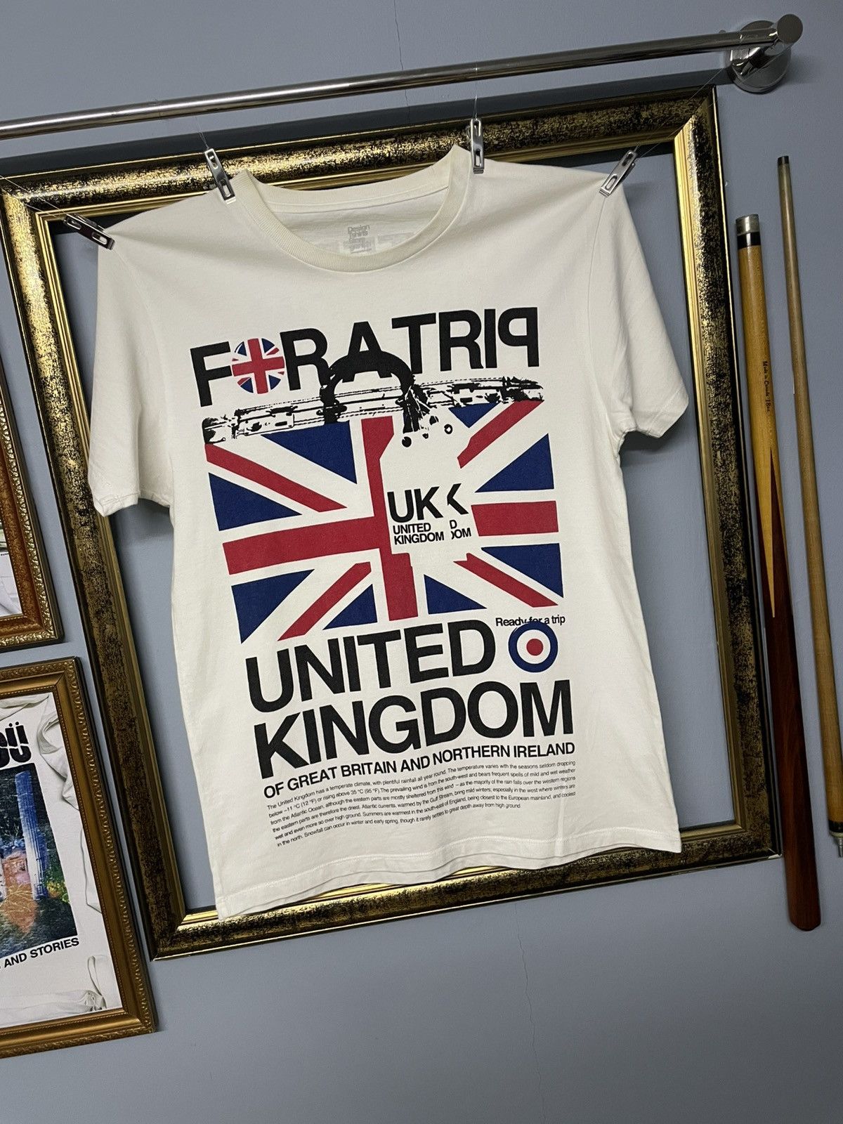 Designer × Japanese Brand × Vintage Vintage Designer Graniph Ready For Trip Great Britain Tshirt Size US S / EU 44-46 / 1 - 2 Thumbnail