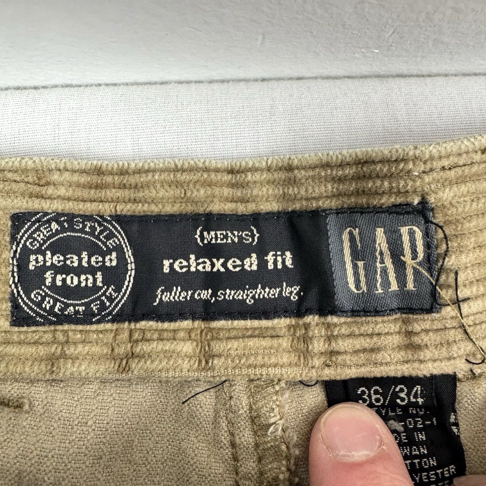 Gap VINTAGE Gap Corduroy Pants Adult 36x34 Khaki Relaxed Pleated 90s Y2K Shirt? Size US 36 / EU 52 - 3 Thumbnail