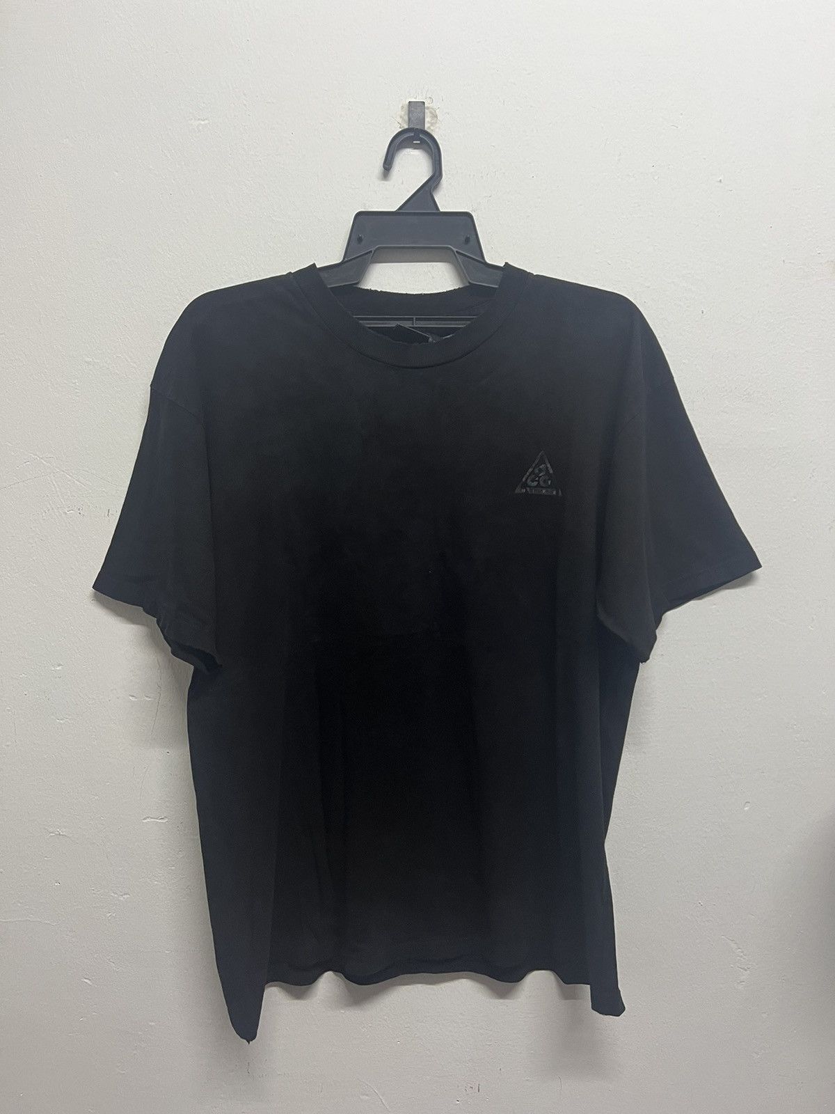 Nike × Nike ACG × Vintage Vintage 90’s Nike Acg Sunfaded Distressed Tee Size US L / EU 52-54 / 3 - 6 Thumbnail