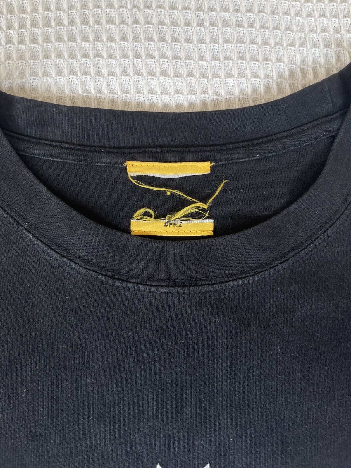 FR2 A/W’25🔥FR2 x ONE PIECE🔥Smoking Kills Logo Rabbit Black Tee Size US L / EU 52-54 / 3 - 8 Thumbnail