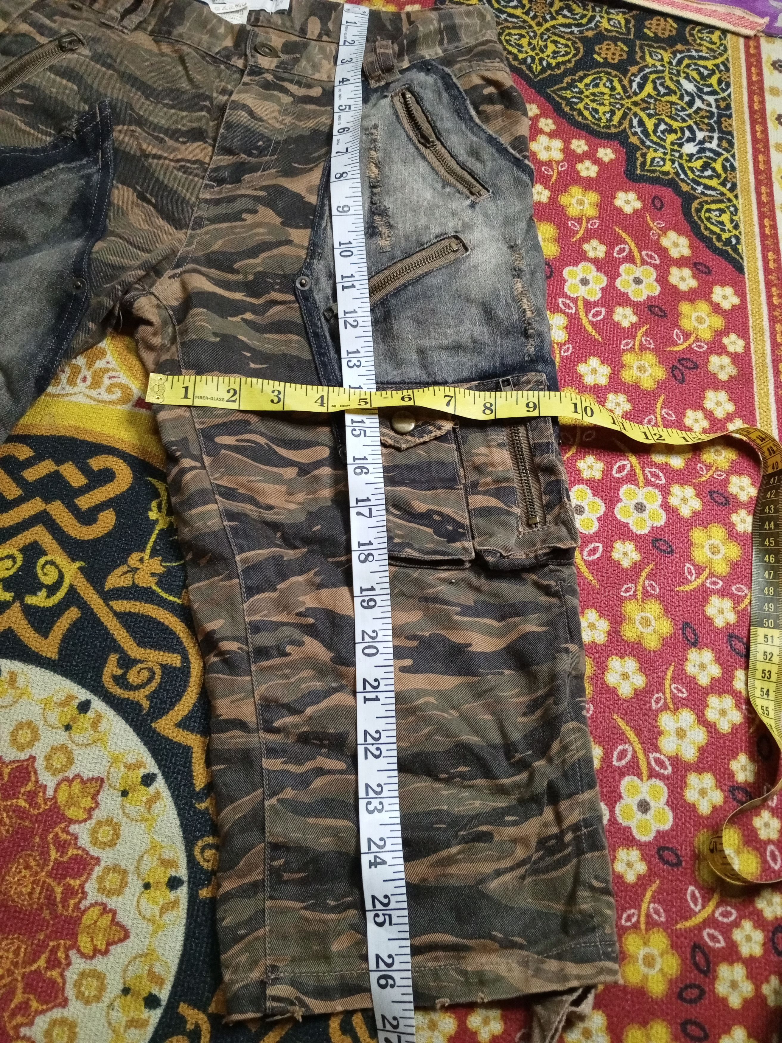 Japanese Brand CLONEDEVGRU CAMO TIGET 3Q MULTIPOCKET RARE Size US 31 - 10 Thumbnail