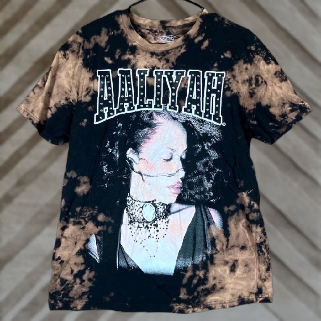 Vintage Aaliyah Womens Shirt Black Bleached Graphic Print Short Sleeve Cotton Blend M Shirt Womens Black Graphic Print Short Sleeve Cotton Blend M Size M / US 6-8 / IT 42-44 - 1 Thumbnail