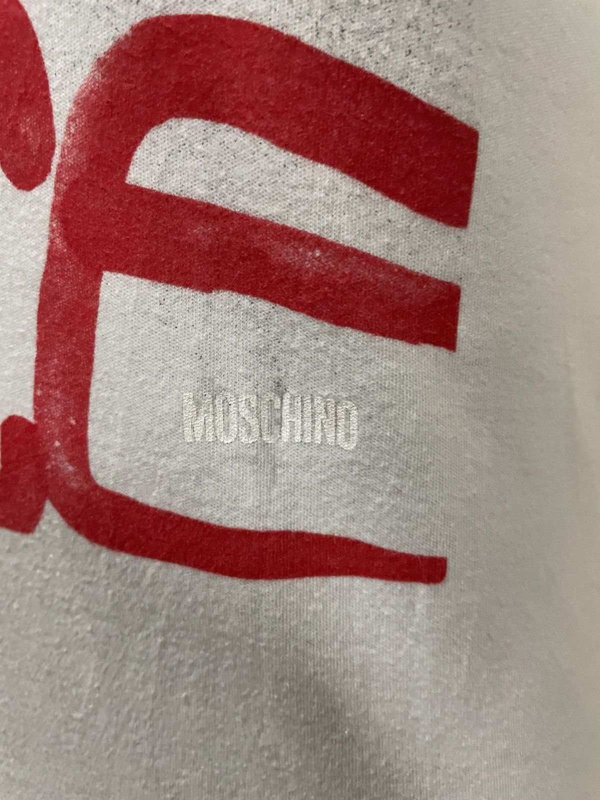 Moschino VTG Moshino AW2008 Bonds With Designers LOVE PEACE Sz S Tee Size S / US 4 / IT 40 - 12 Thumbnail