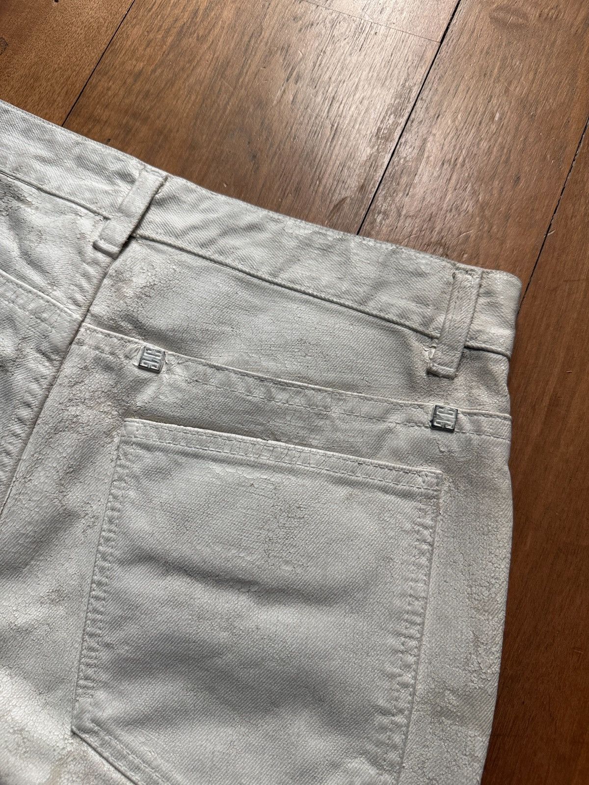 Givenchy Givenchy SS21 White Crackled Paint Denim Size US 30 / EU 46 - 4 Thumbnail