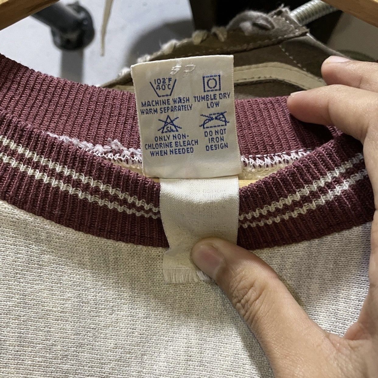 Champion × Vintage Champion sweatshirt Reverse Weave Spell Out Sweatshirts Size US L / EU 52-54 / 3 - 6 Thumbnail