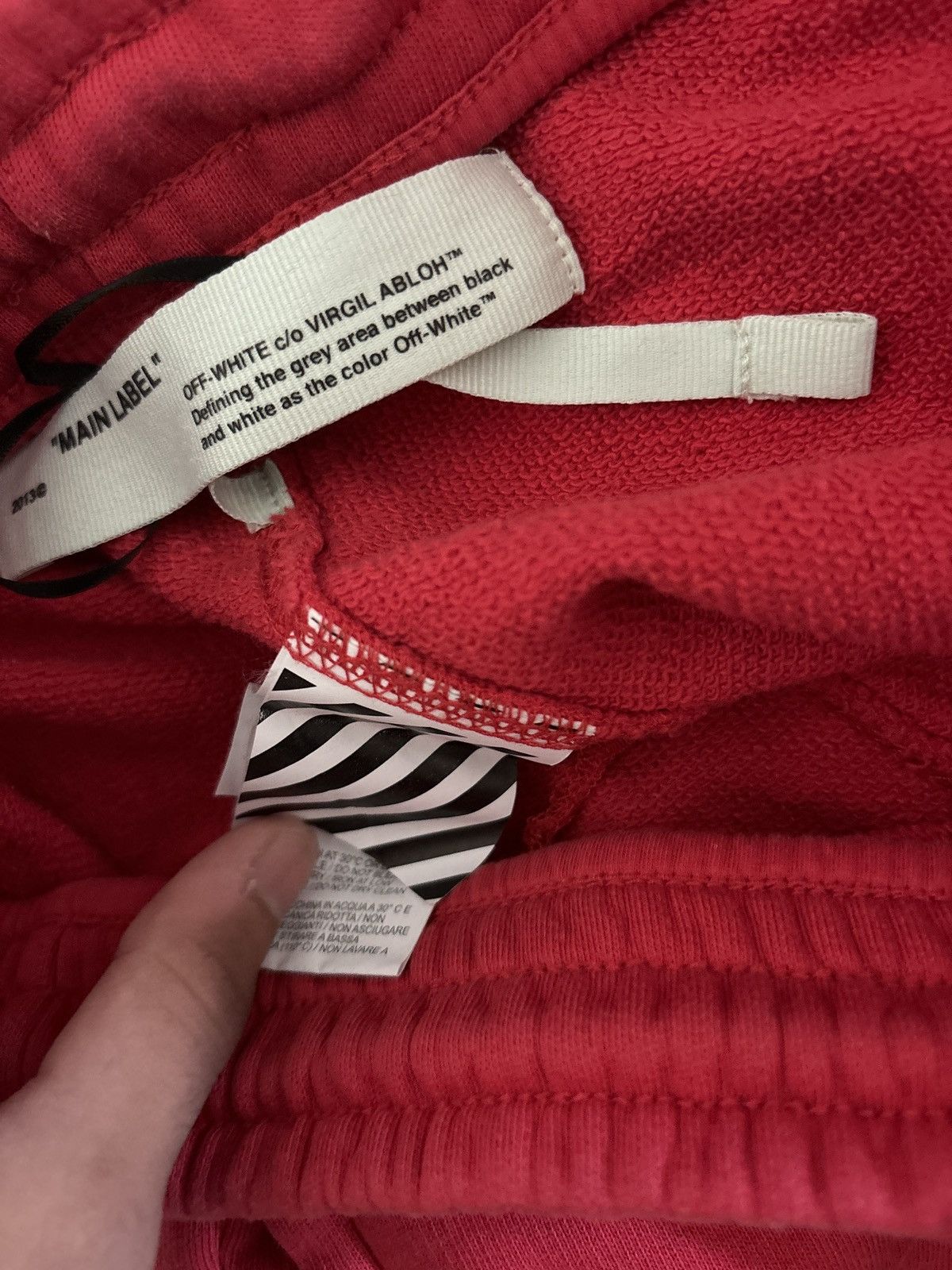 Off-White Off white red and black shorts Size US 34 / EU 50 - 5 Thumbnail
