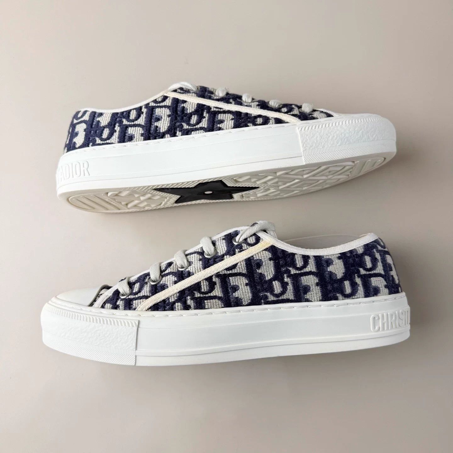 Dior Dior white/blue DR embroidered kicks 38 95 new Size US 7 / IT 37 - 5 Thumbnail