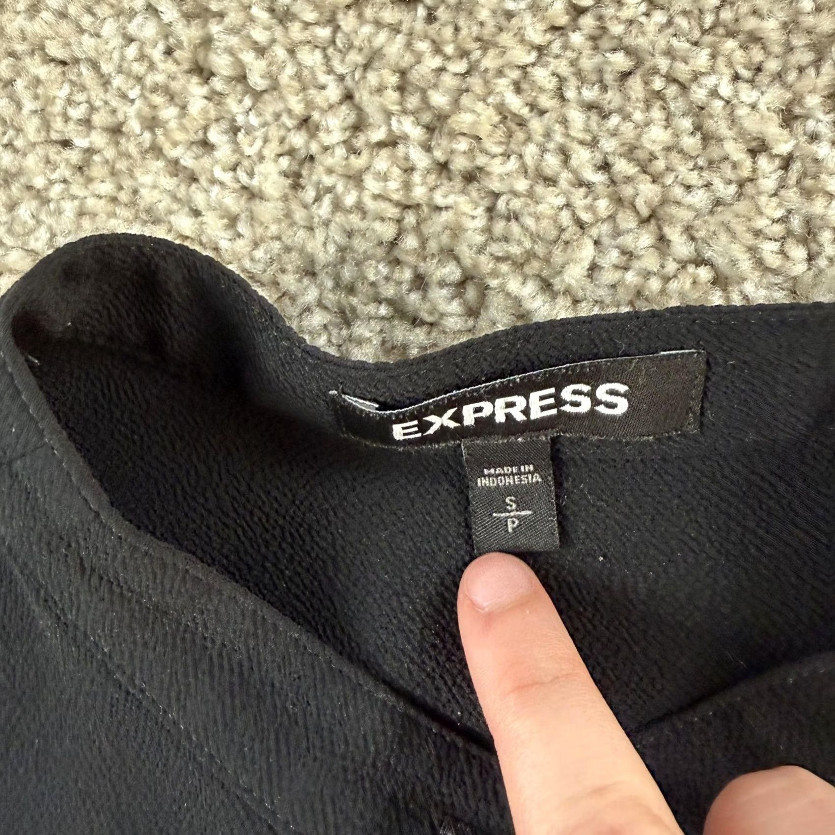 Express Express Blouse Womens S Black Button Front Long Sleeve Round Neck Top Size S / US 4 / IT 40 - 4 Thumbnail