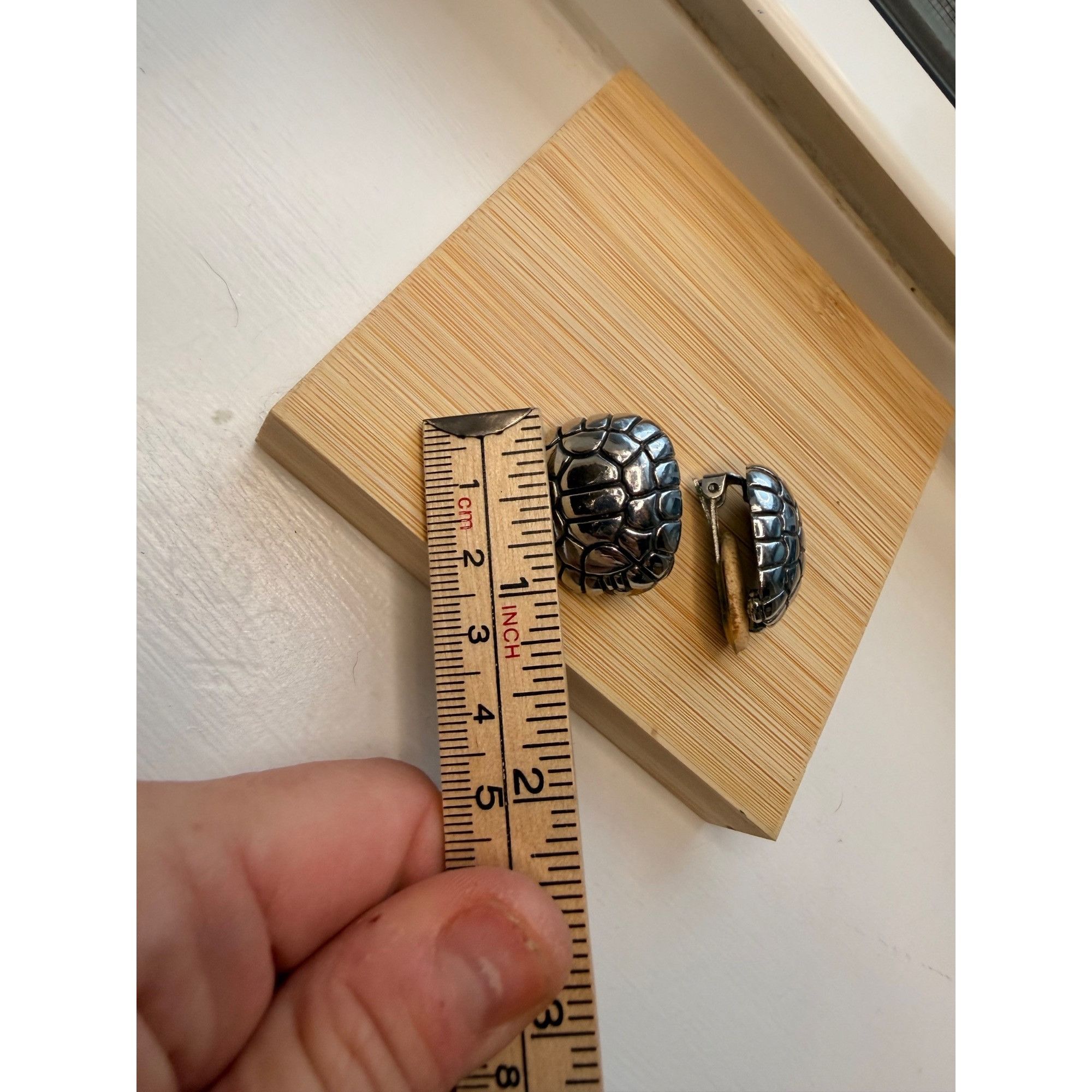 Other Turtle Shell Design Clip-On Earrings In Silver Finish Size ONE SIZE - 5 Thumbnail