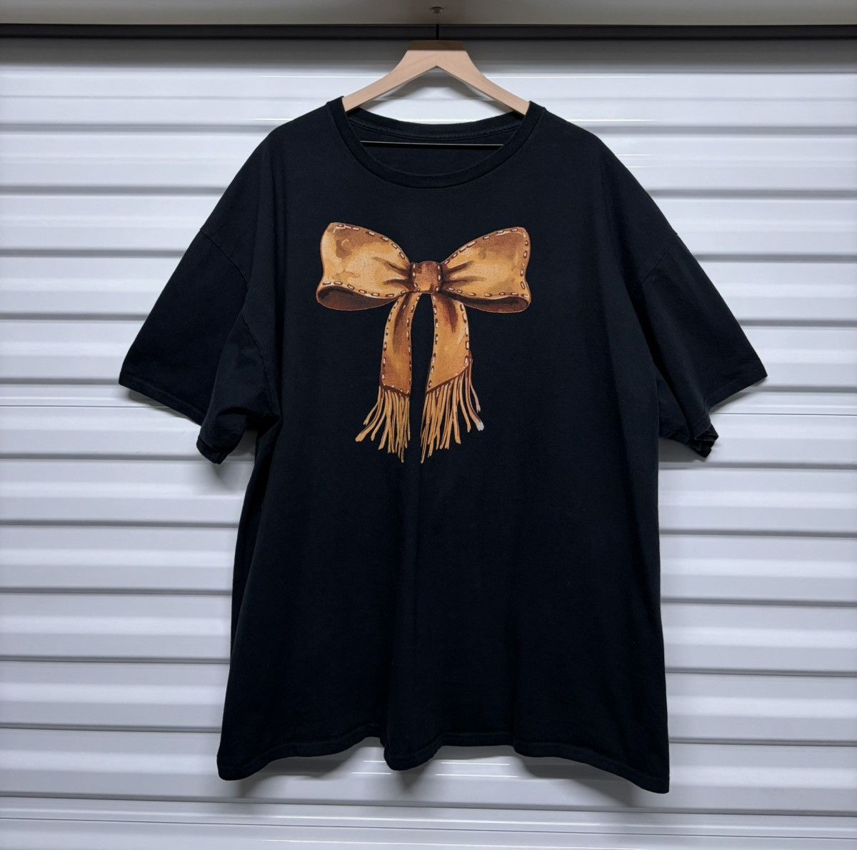 Other Vintage “Bow Tie” Tee Size US XXL / EU 58 / 5 - 1 Preview