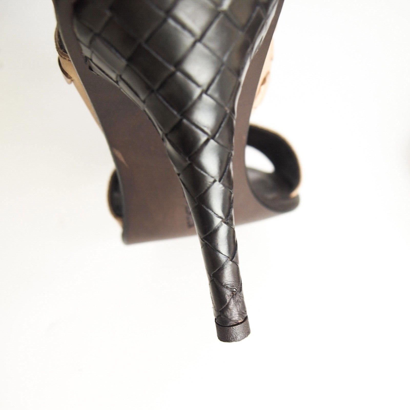 Bottega Veneta Bottega Veneta Strappy Sandals Beige Leather US 9 EU 39 Size US 9 / IT 39 - 9 Thumbnail