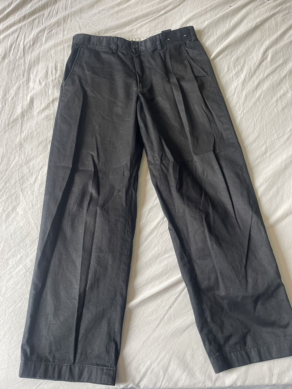 JW Anderson × Uniqlo Jw anderson uniqlo pants Size US 32 / EU 48 - 1 Thumbnail