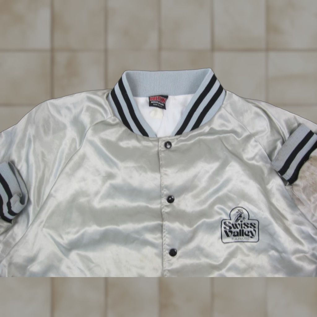 Vintage VINTAGE Hilton Varsity Jacket Mens 4XL White Satin Bomber 80s USA Size US XXL / EU 58 / 5 - 1 Thumbnail