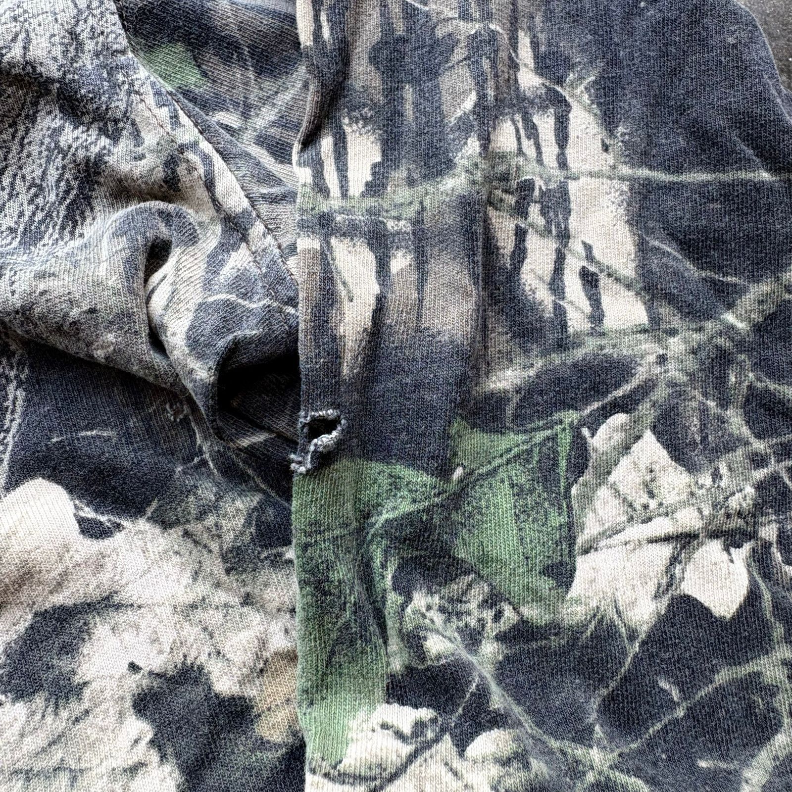 Mossy Oaks Vintage 90s Distressed Mossy Oaks Faded T-shirt Size US L / EU 52-54 / 3 - 8 Thumbnail