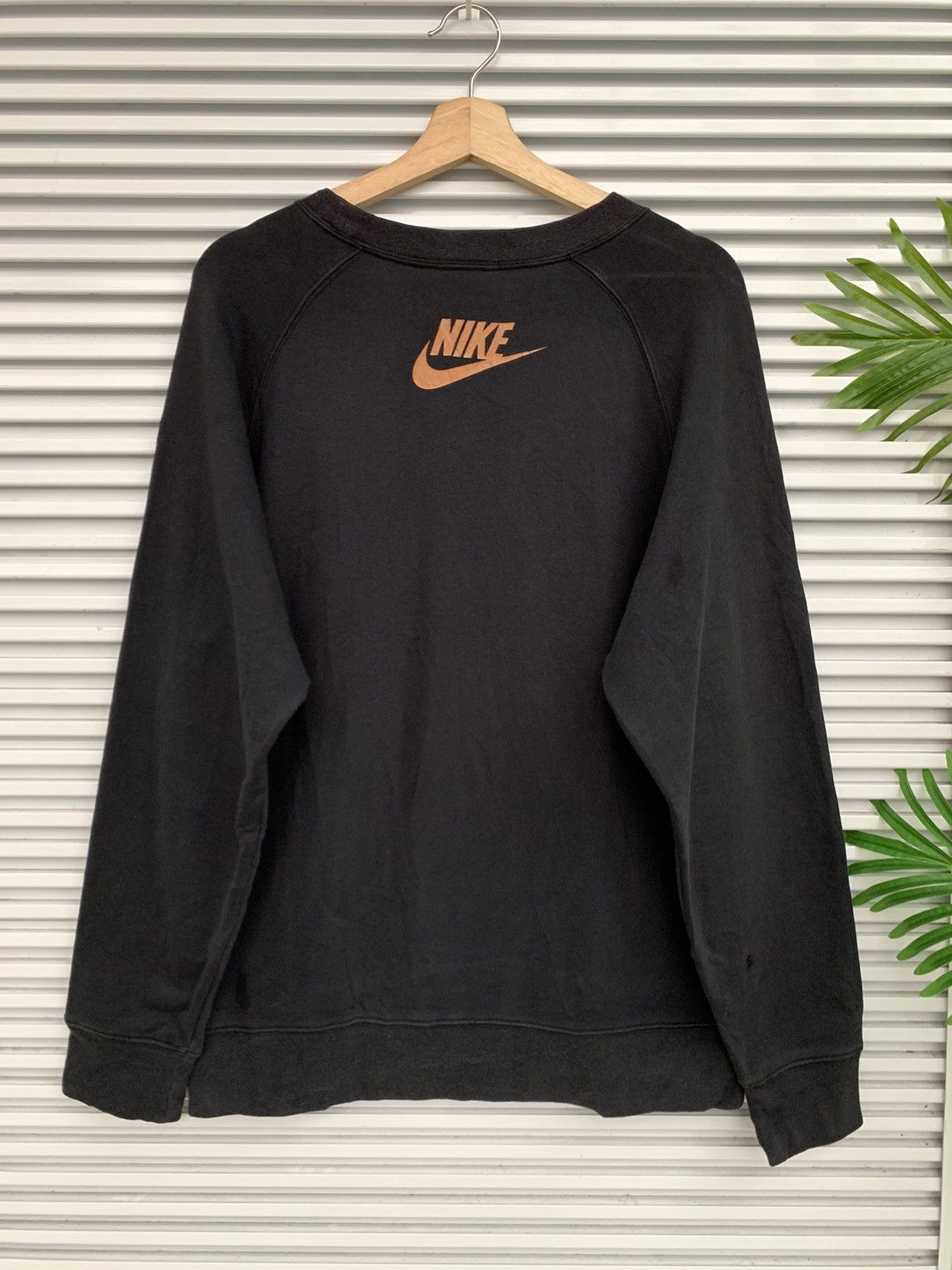 Nike Vintage Y2K Nike Embroidered Logo Crewneck Sweatshirt Size US M / EU 48-50 / 2 - 2 Thumbnail