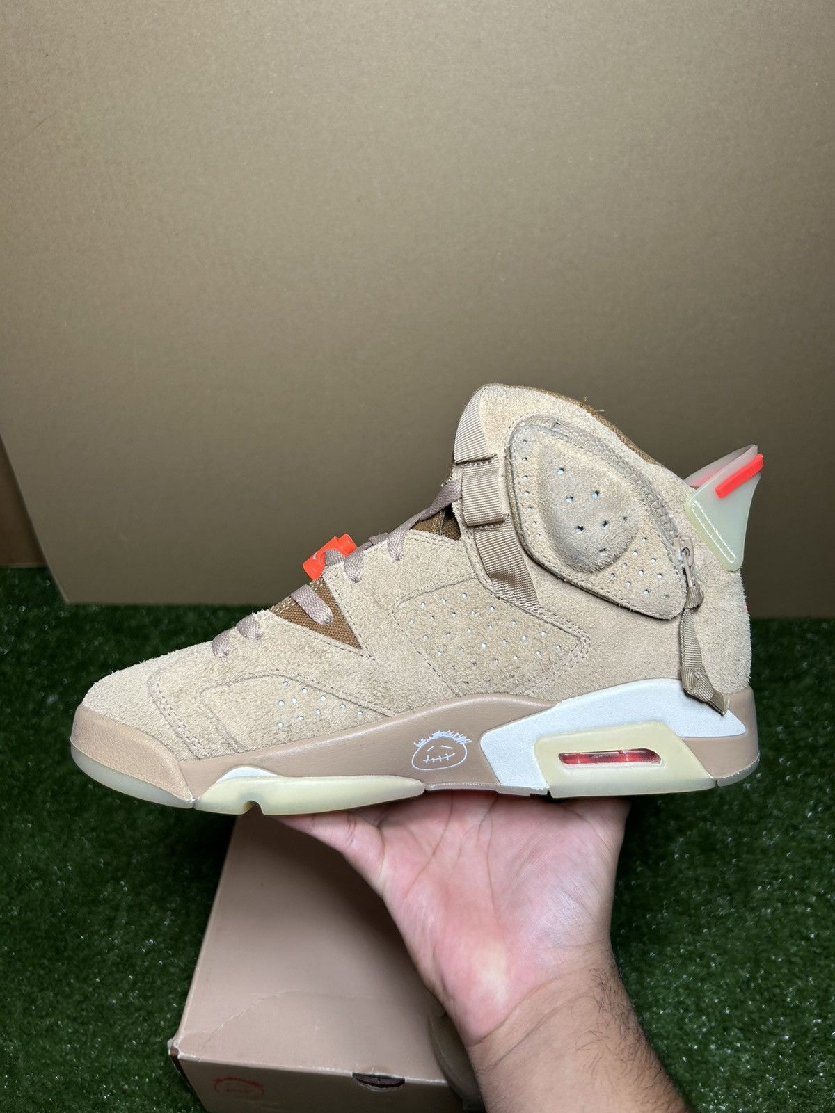 Jordan Brand × Travis Scott Jordan 6 Travis Scott British Khaki Size US 9 / EU 42 - 7 Thumbnail
