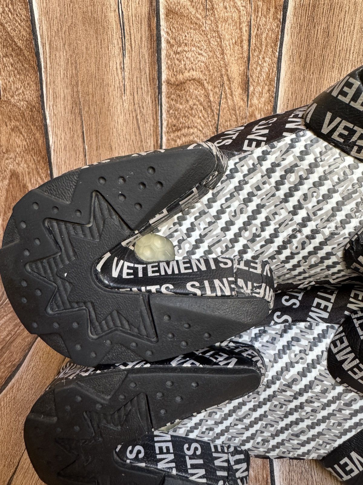 Reebok × Vetements FW18 Monogram Instapump fury Size US 8.5 / EU 41-42 - 16 Thumbnail