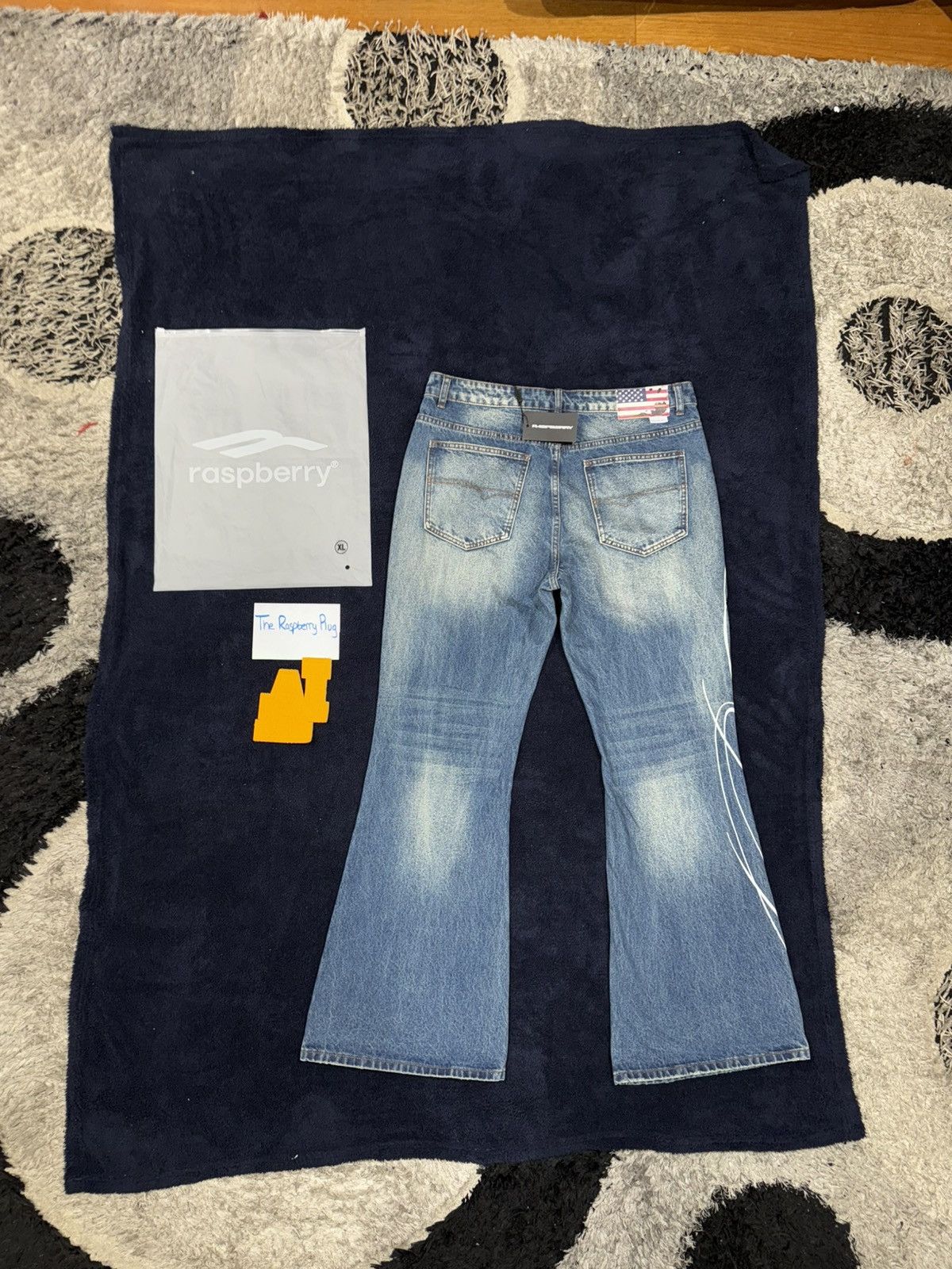 The GV Gallery Miley Cyrus Jeans, (Raspberry/ The Gv Gallery) Size US 36 / EU 52 - 2 Thumbnail