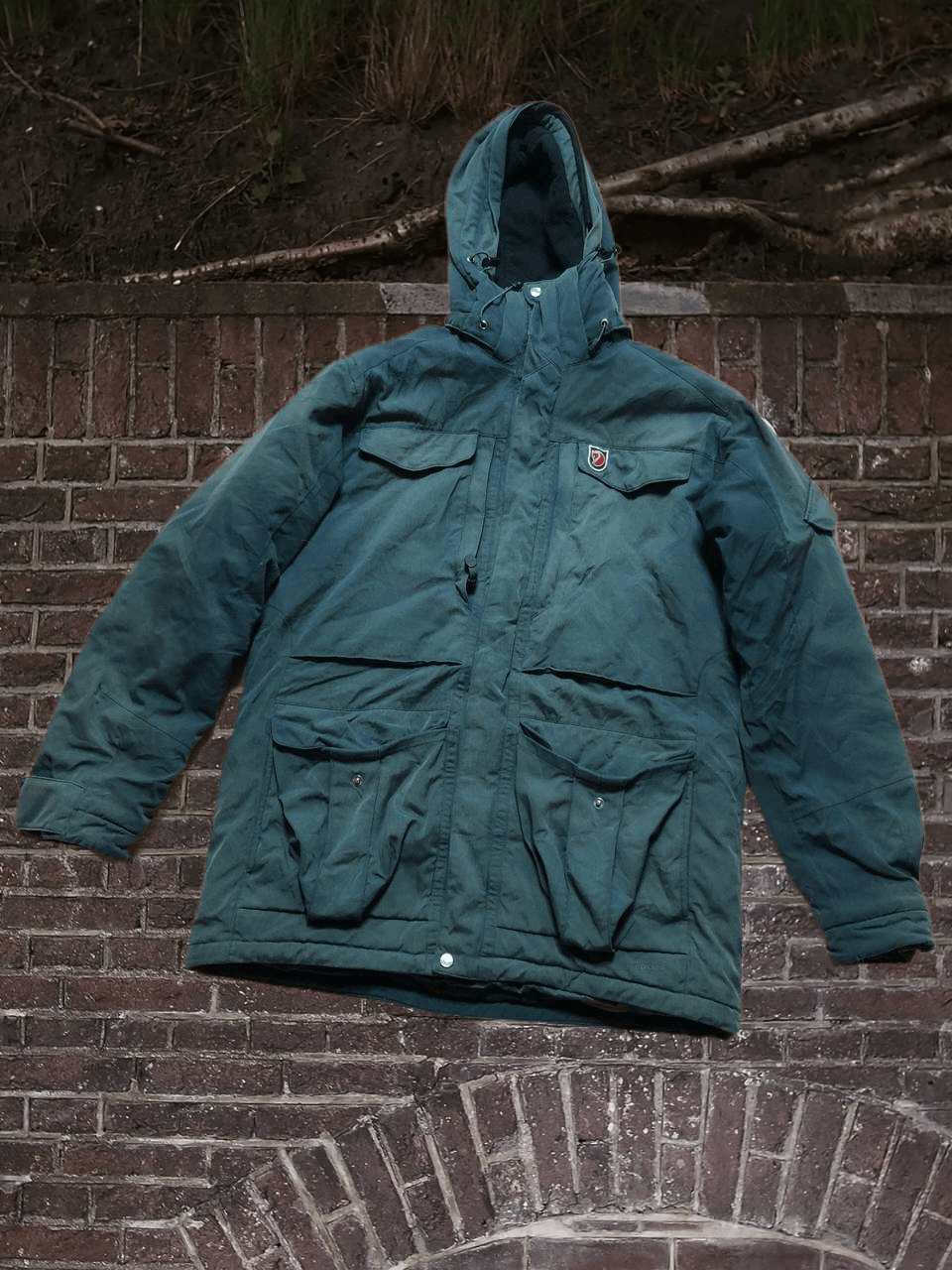Fjallraven vintage jacket Y2K Fjallraven logo Streetwear size L Size US L / EU 52-54 / 3 - 1 Thumbnail