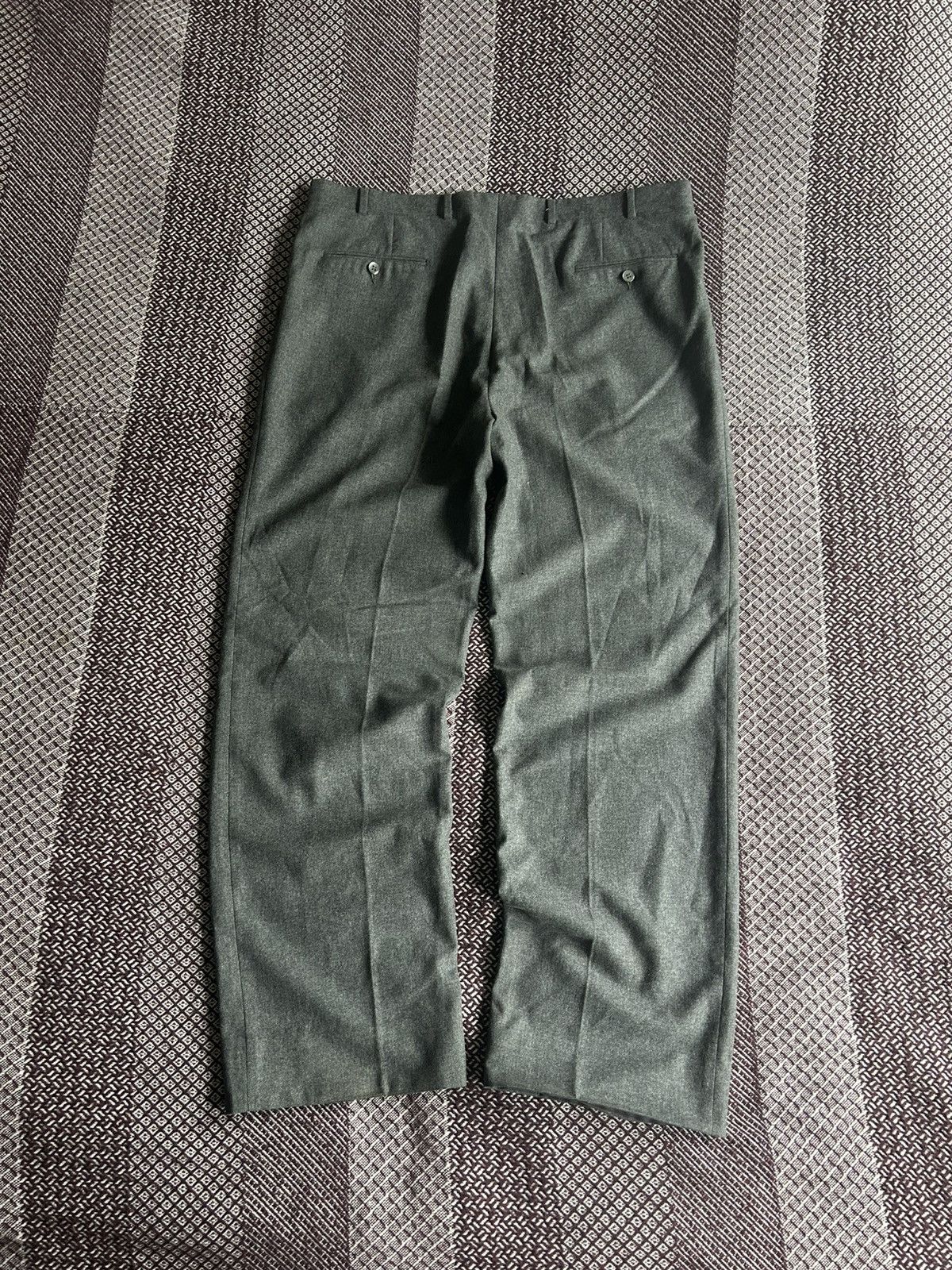 Burberry Vintage Burberrys Grey Classic Pants Japanese Style Solid Size US 36 / EU 52 - 1 Thumbnail
