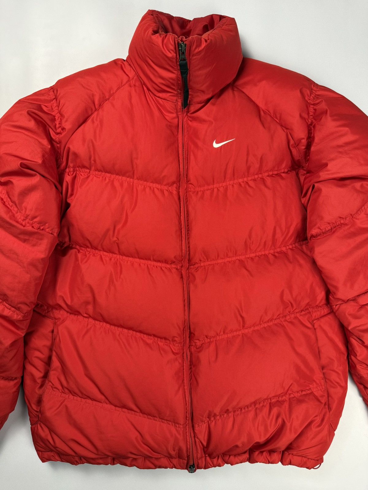 Nike Vintage Nike Puffer Red Down Jacket Y2K Size L Size US L / EU 52-54 / 3 - 3 Thumbnail