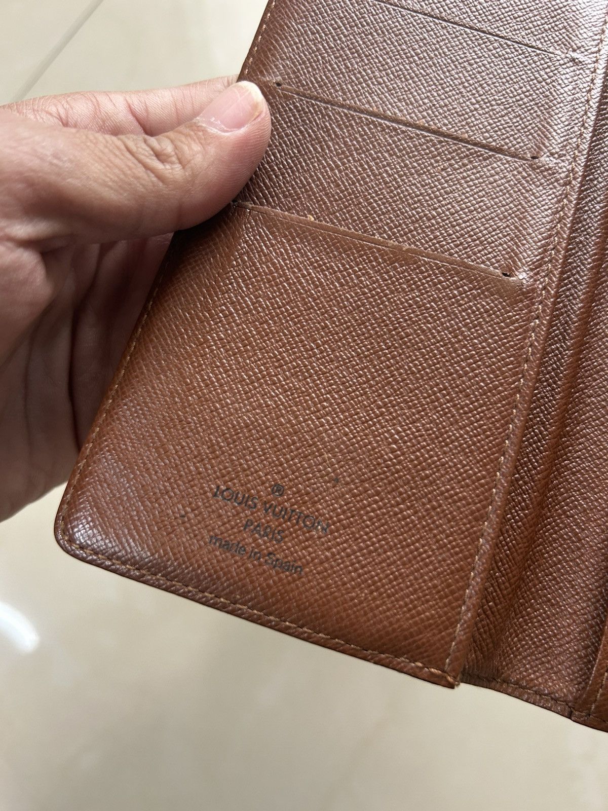 Louis Vuitton Louis Vuitton Checkbook Size ONE SIZE - 5 Thumbnail