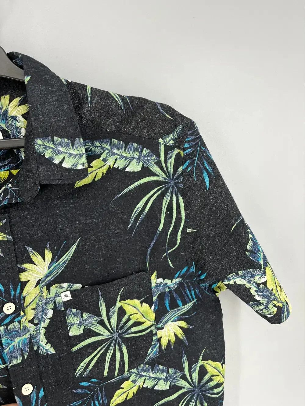 Vintage Vintage Crazy Quiksilver Hawaiian Floral Shirt Buttons 90s Size US S / EU 44-46 / 1 - 7 Thumbnail