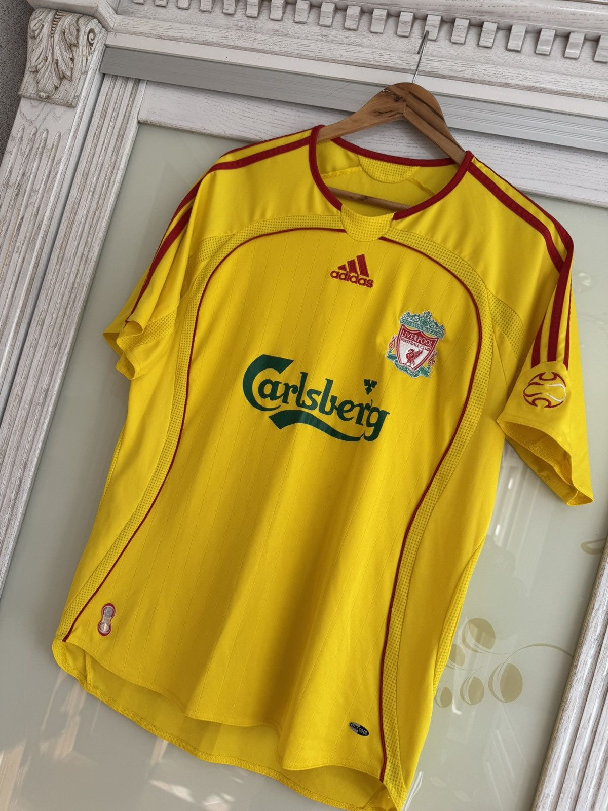 Adidas × Vintage Vintage Liverpool 2006-2007 Away Soccer Jersey Football Kit Size US M / EU 48-50 / 2 - 4 Thumbnail