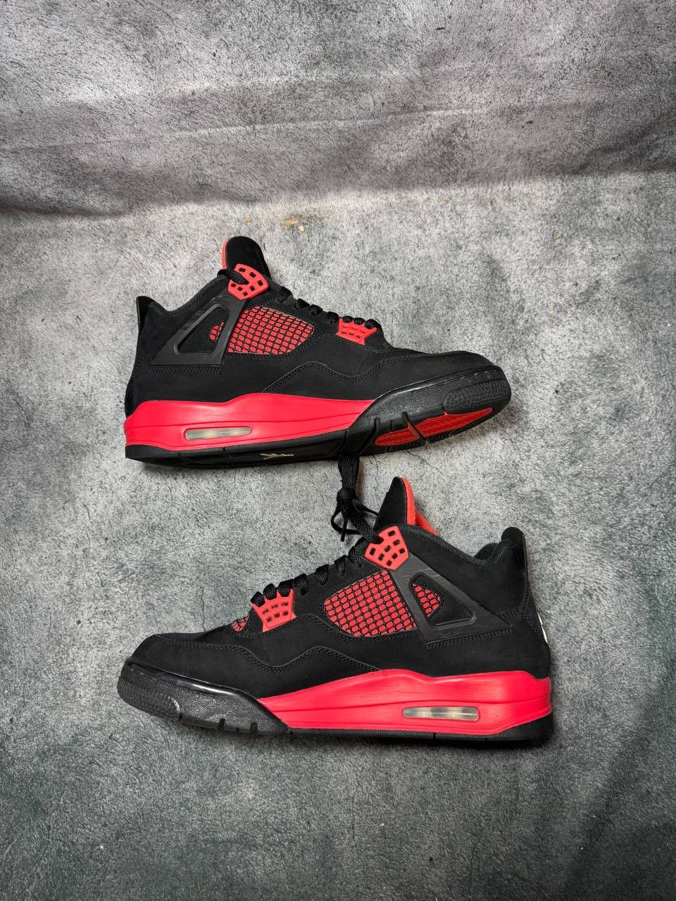 Jordan Brand Size 10 | Jordan 4 Red Thunder No Box | Pre-Owned Size US 10 / EU 43 - 7 Thumbnail