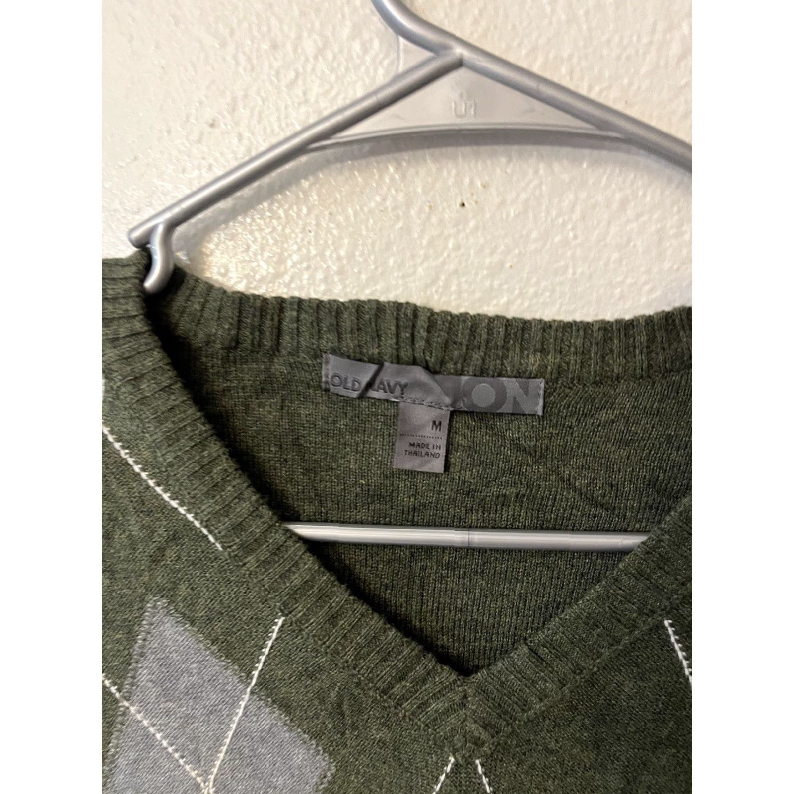 Old Navy Old Navy Mens Sweater Size M Green V Neck Argyle Pullover Cotton Size US M / EU 48-50 / 2 - 3 Thumbnail