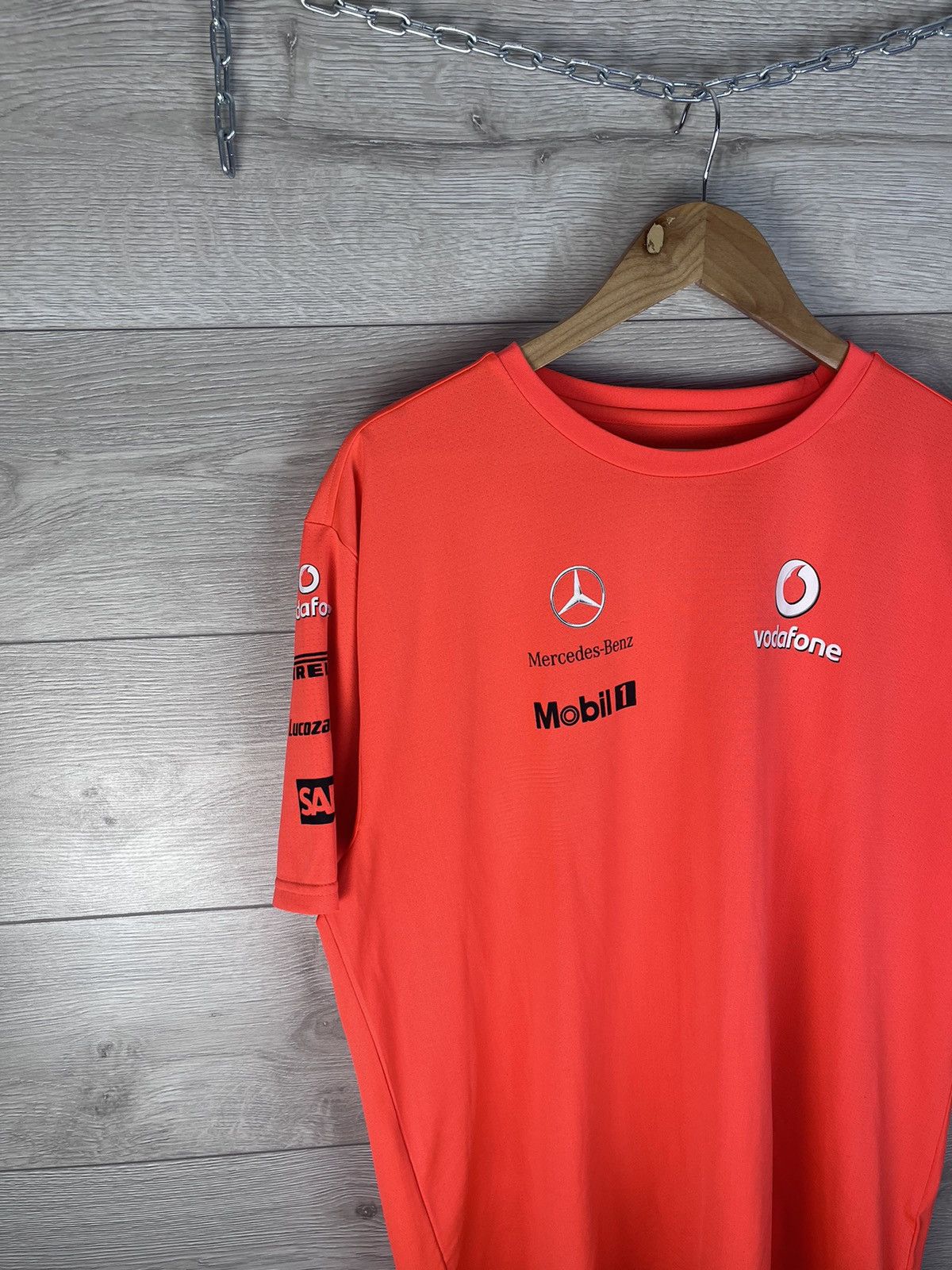 Vintage Men’s T-shirt Vodafone Mercedes Benz size Xxl Boss sport Size US XXL / EU 58 / 5 - 2 Thumbnail