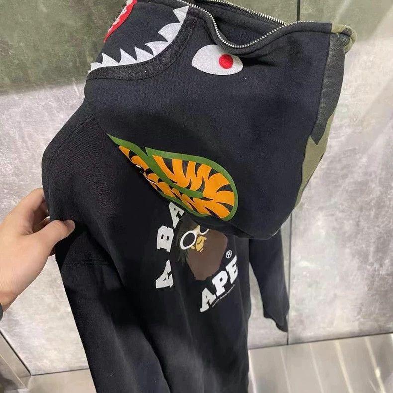 Bape Bape Collaboration Shark Camo Zip Hoodie-2508 Size US XXL / EU 58 / 5 - 5 Thumbnail